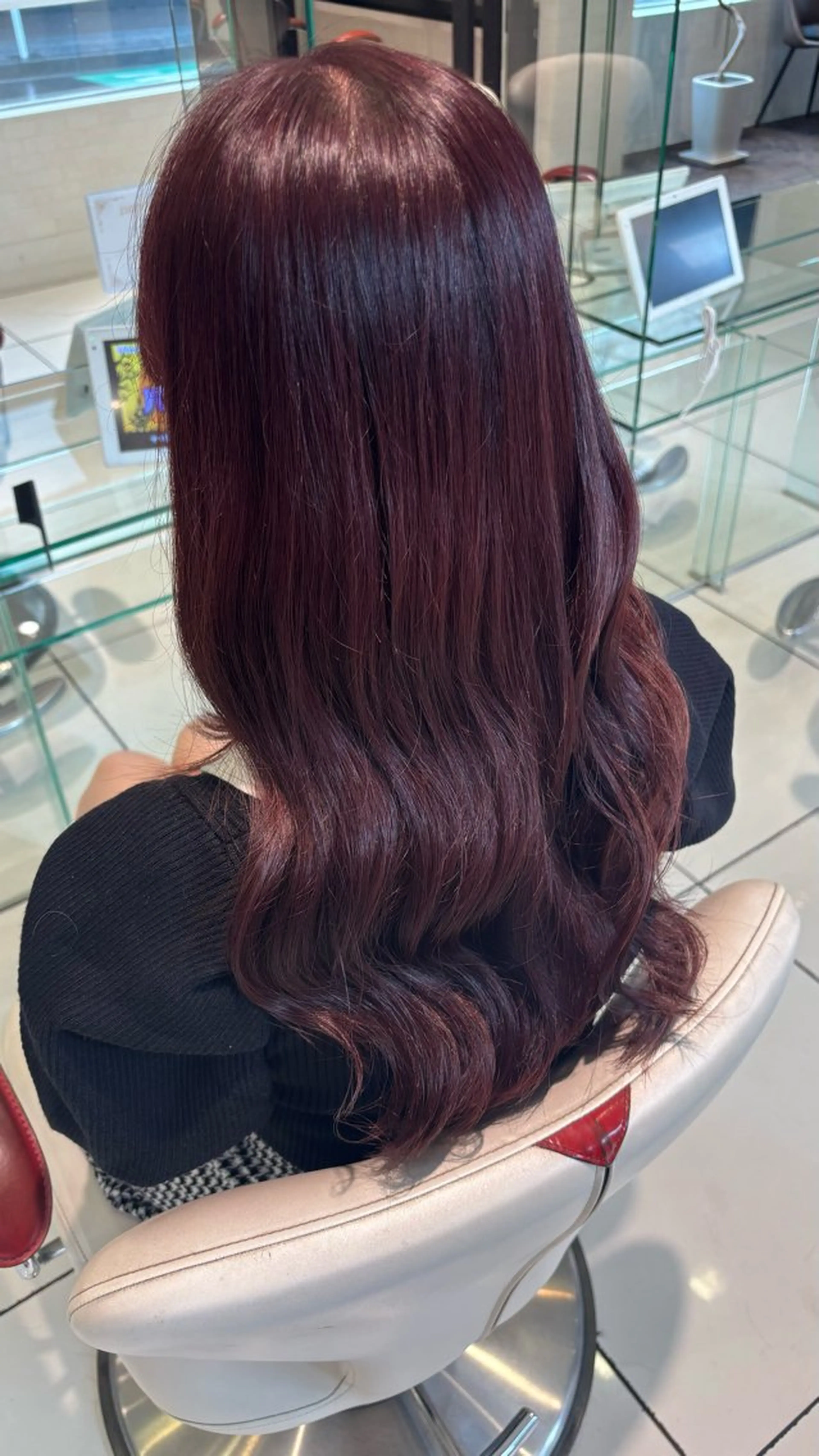 ロング ヘアアレンジ H. shinkaiのヘアスタイル