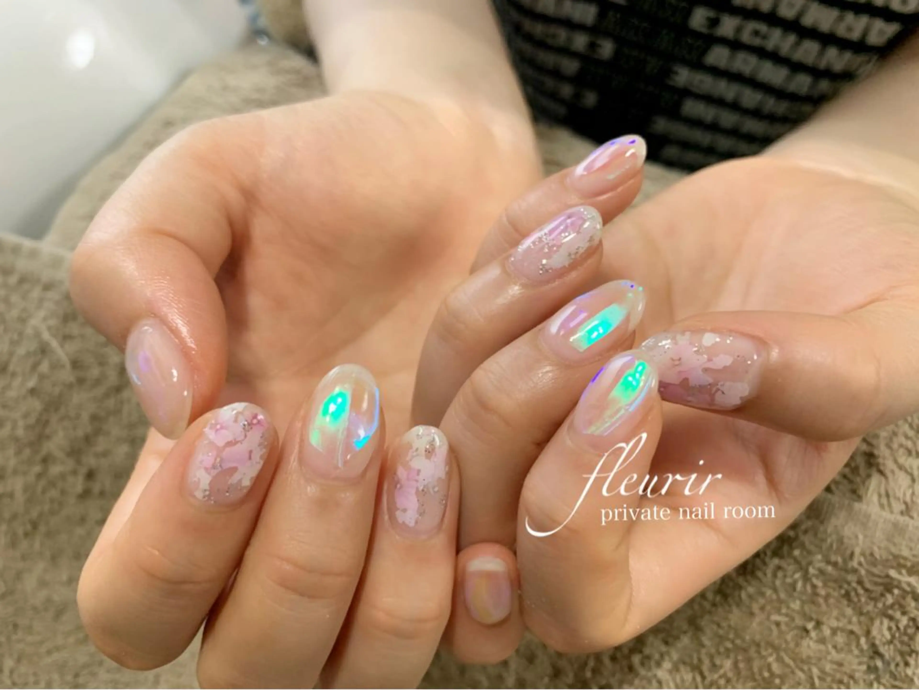 ネイル オーロラネイル 氷ネイル・うるうるネイル ラメ(グリッター) オフィスネイル パステルネイル フルリール 【プライベートサロンのネイルデザイン