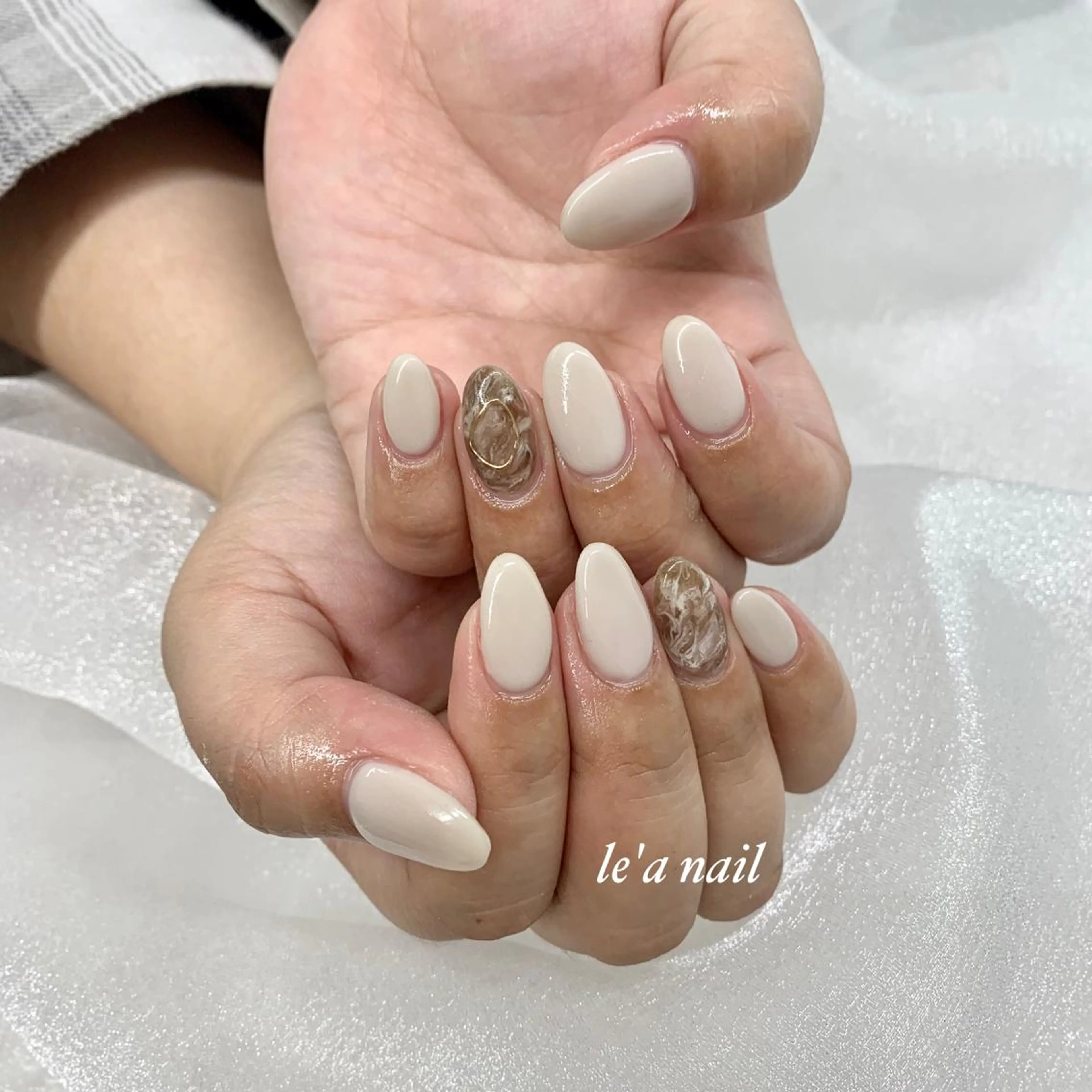 ネイル アートネイル ブラウン 大理石ネイル(マーブル) ミラーネイル ニュアンスネイル pu muのネイルデザイン