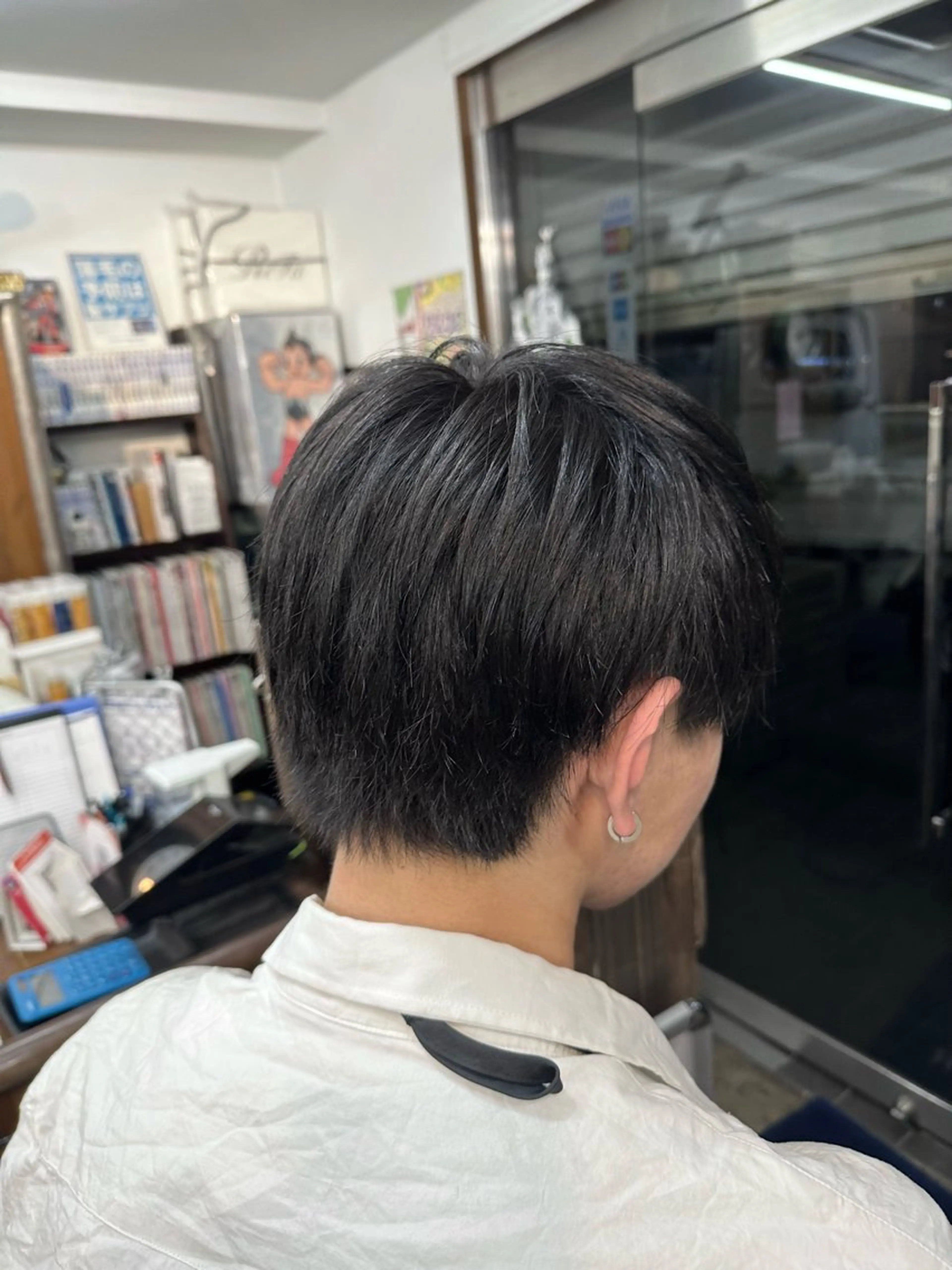 ショート カラー メンズ 黒髪 ブルーカラー 透明感カラー ASTRO design of hair所属・メンズ/似合わせ✂️ 田中 梨瑚のヘアスタイル