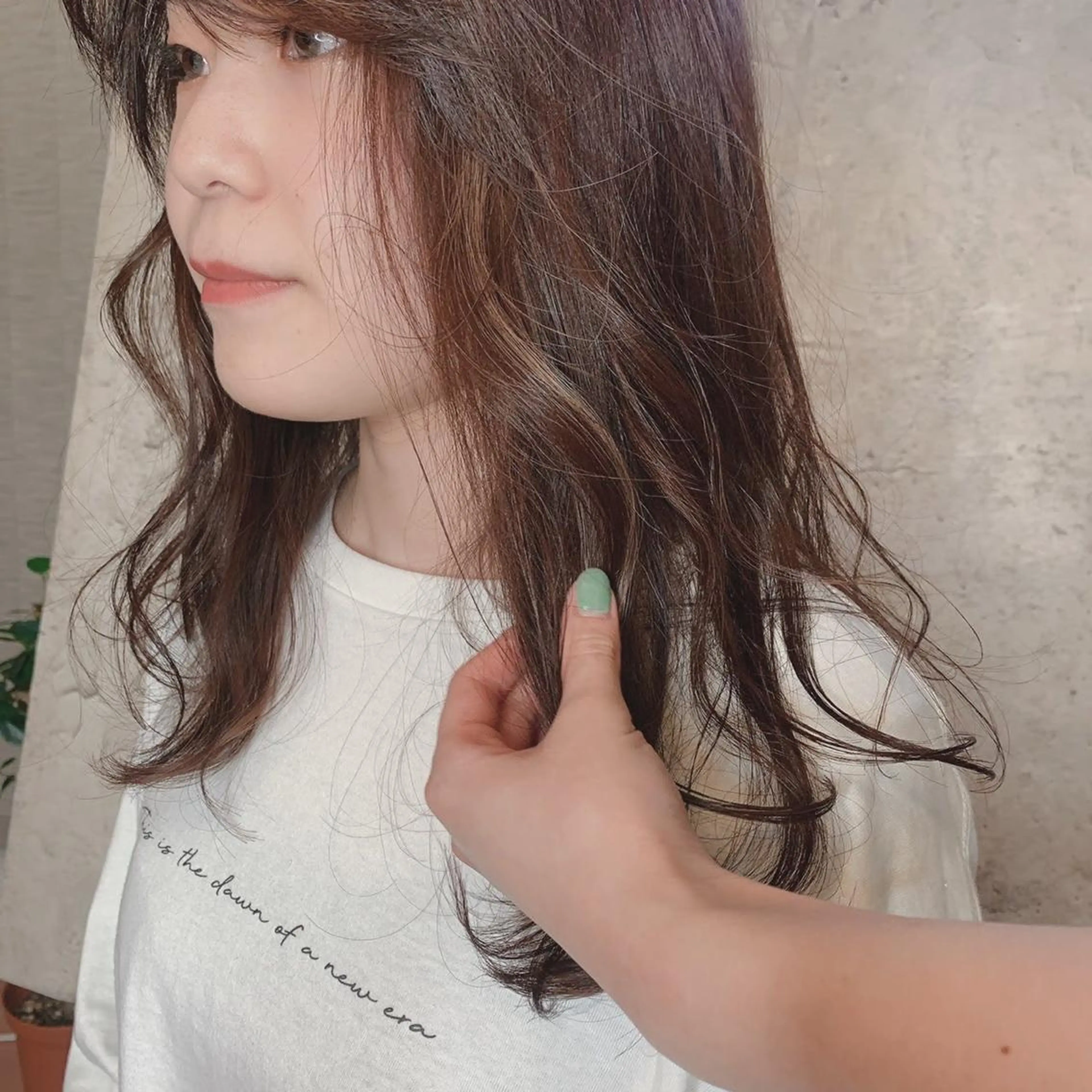 ロング カラー パーマ ヘアアレンジ Agu hair mieux宮崎大塚店所属・デザインカラー✨ 日高桃佳のヘアスタイル