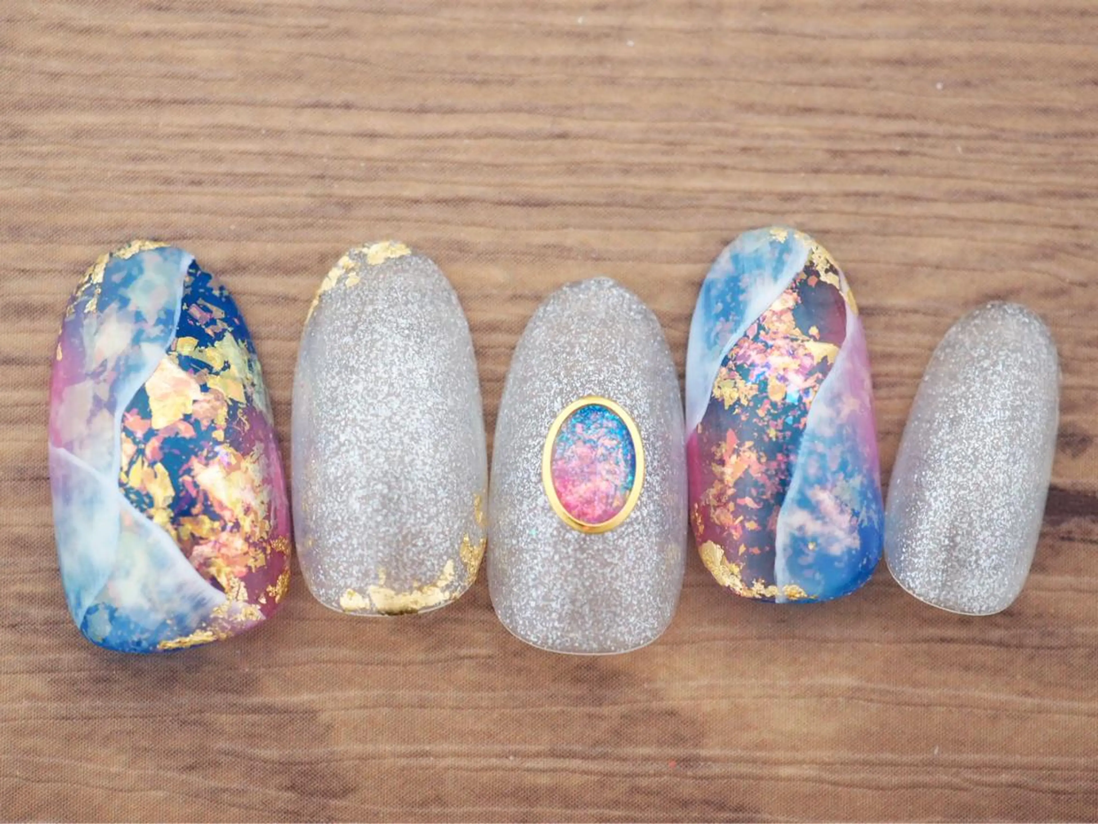 ネイル トップネイリスト Ribbon立川店のネイルデザイン