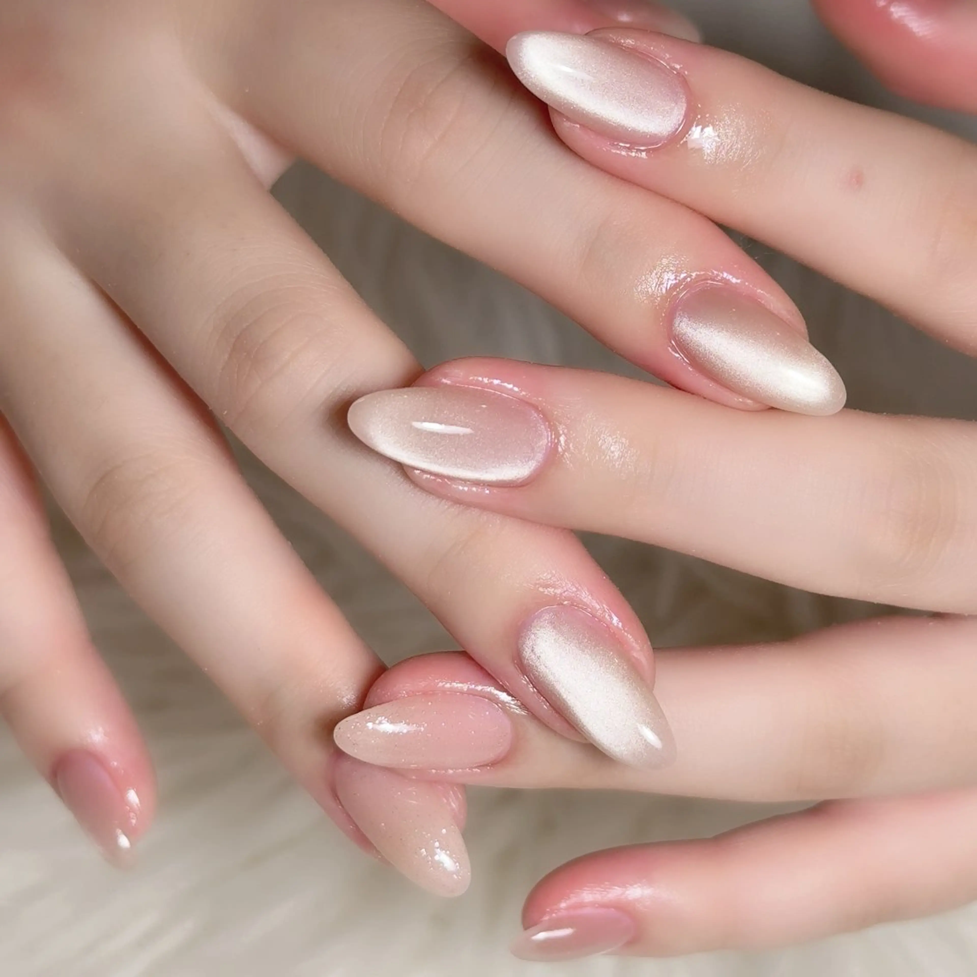 ジェル🤍マグネット(ケア.オフ込み.アート別)の写真