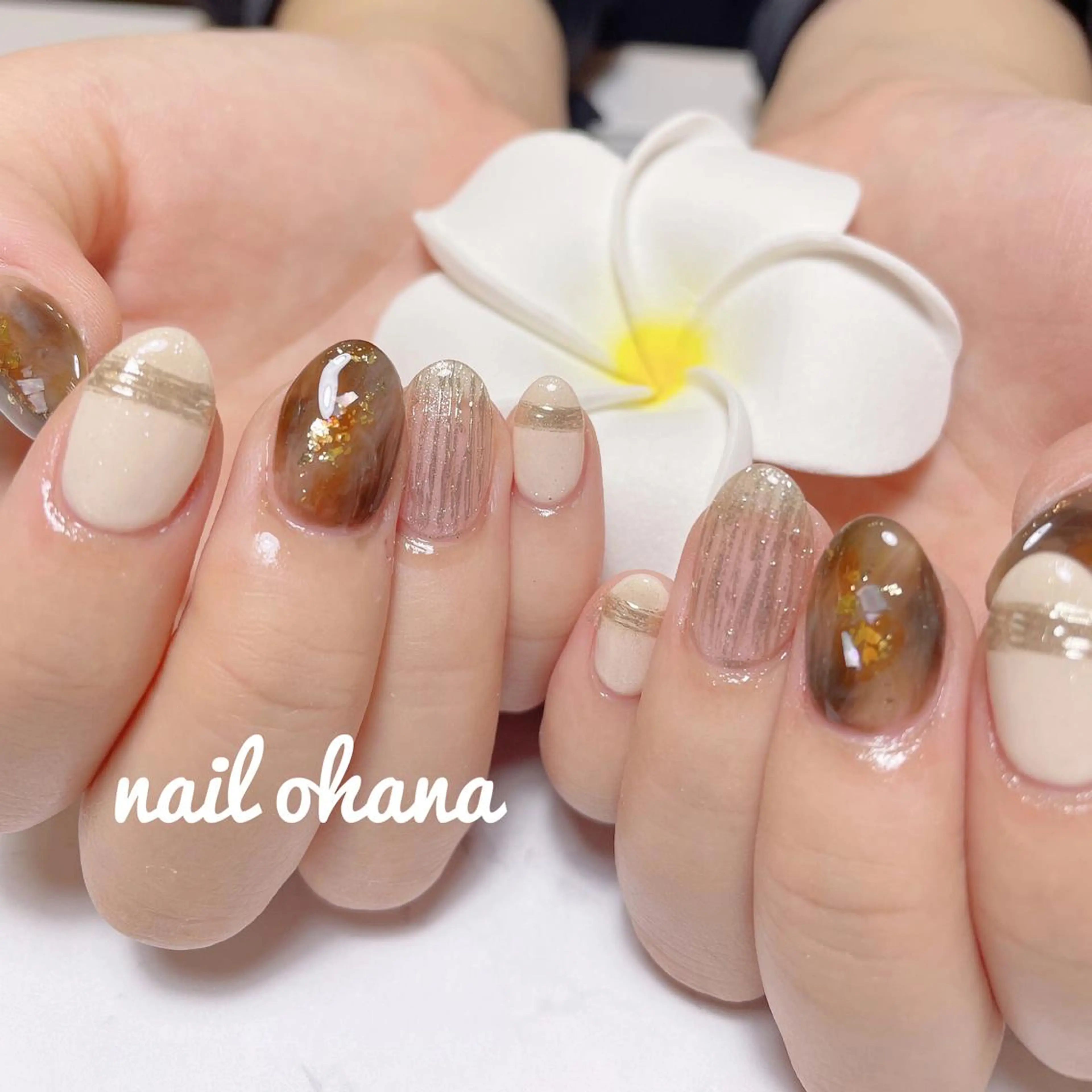 ネイル アートネイル べっ甲ネイル ブラウン ジェルネイル ミラーネイル 那覇🏝️台湾人 ネイリストSHIUのネイルデザイン