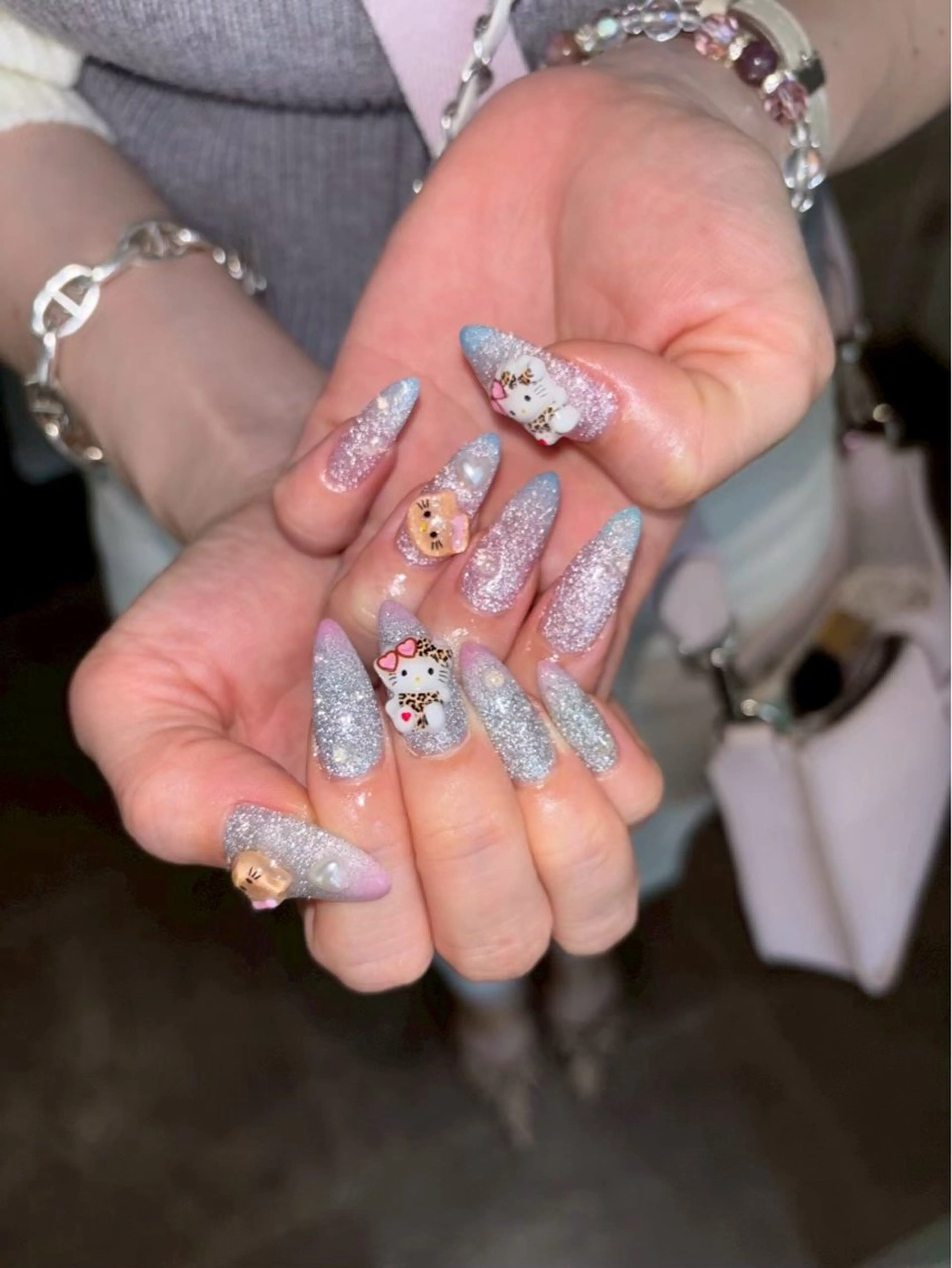 ハンド💅持ち込み6​〜​8本アート✨ キャラ不可❌ オフあり🍑の写真