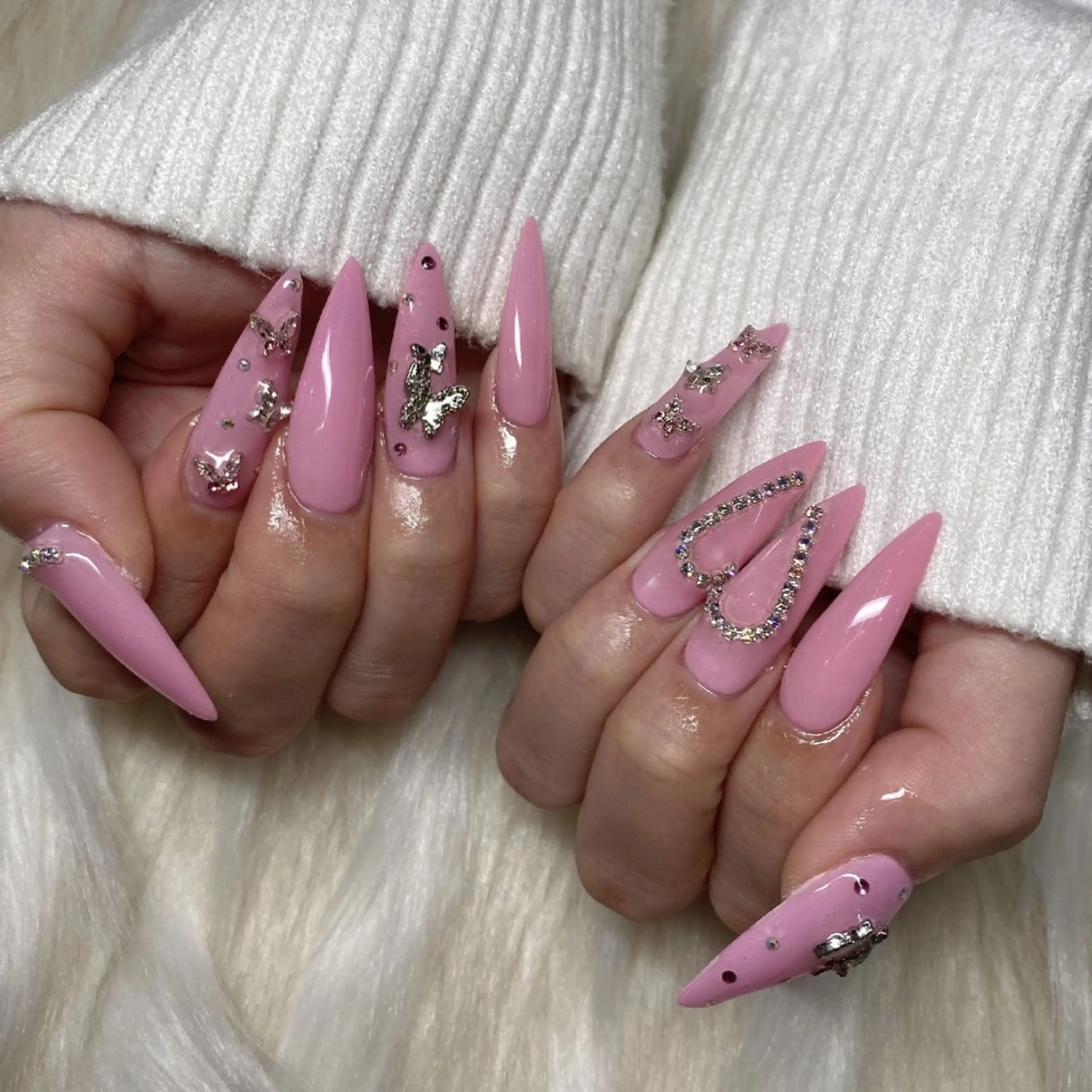 ネイル チークネイル フレンチネイル キラキラネイル 韓国ネイル マグネットネイル ハンドネイル BelireMaa Nail&eyeのネイルデザイン