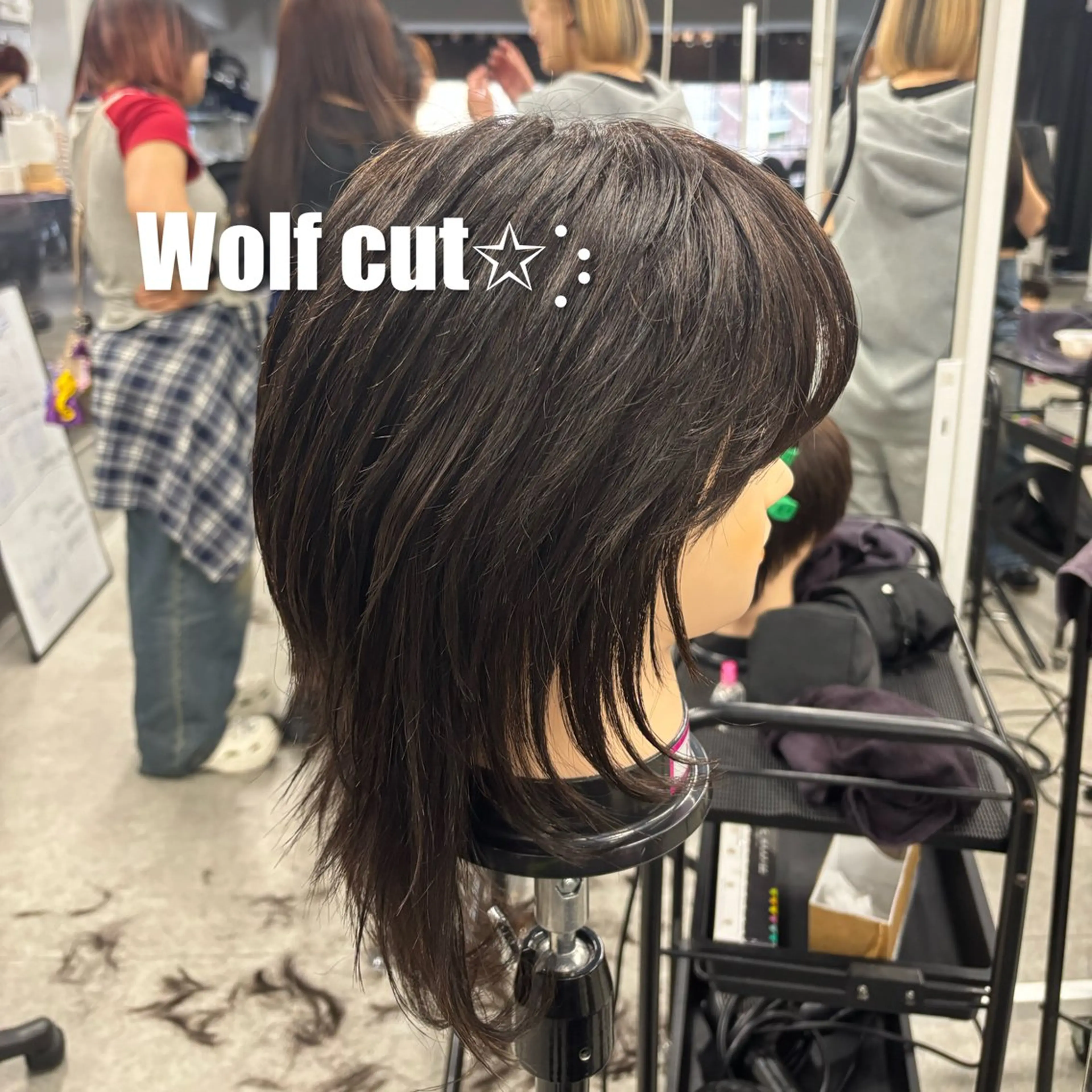 ウルフカットorハッシュカット➕髪質改善トリートメント🍀✨の写真