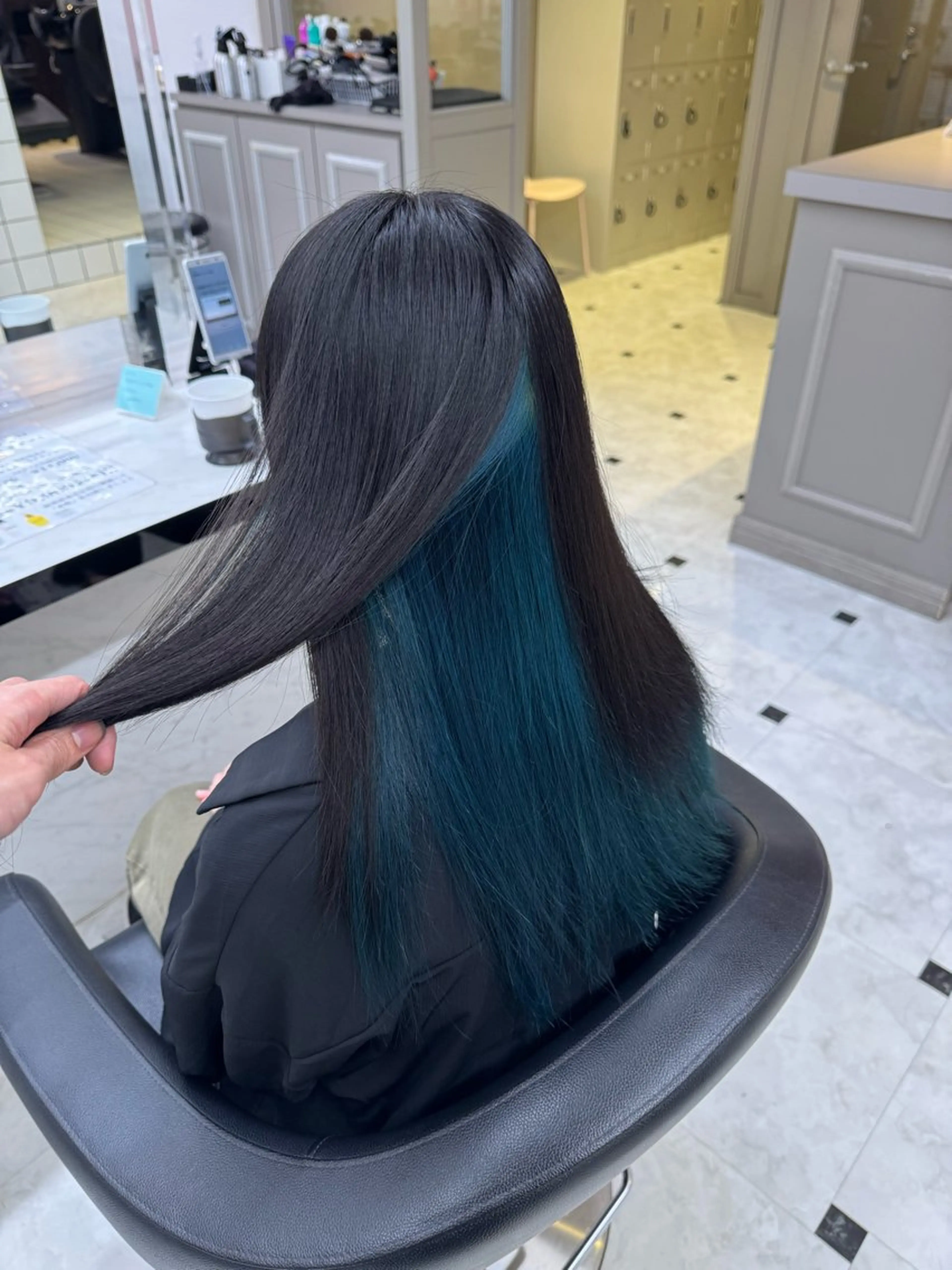 セミロング カラー ヘアアレンジ ヘアカラー 🥀レイヤー×ハイト ーントレンドヘア🥀のヘアスタイル