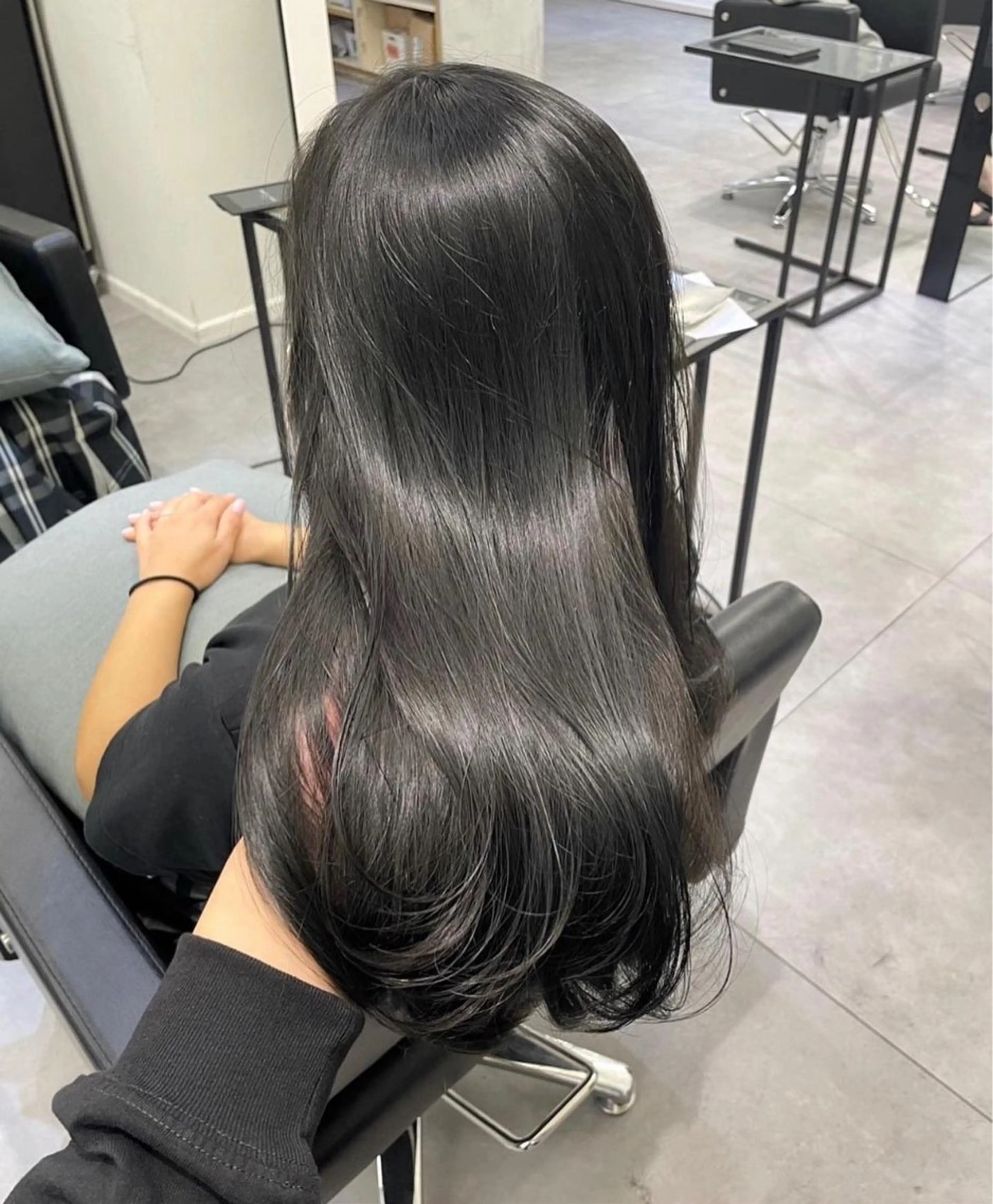 ロング カラー AHNKISM所属・似合わせカット💎 トレンドレイヤーのヘアスタイル