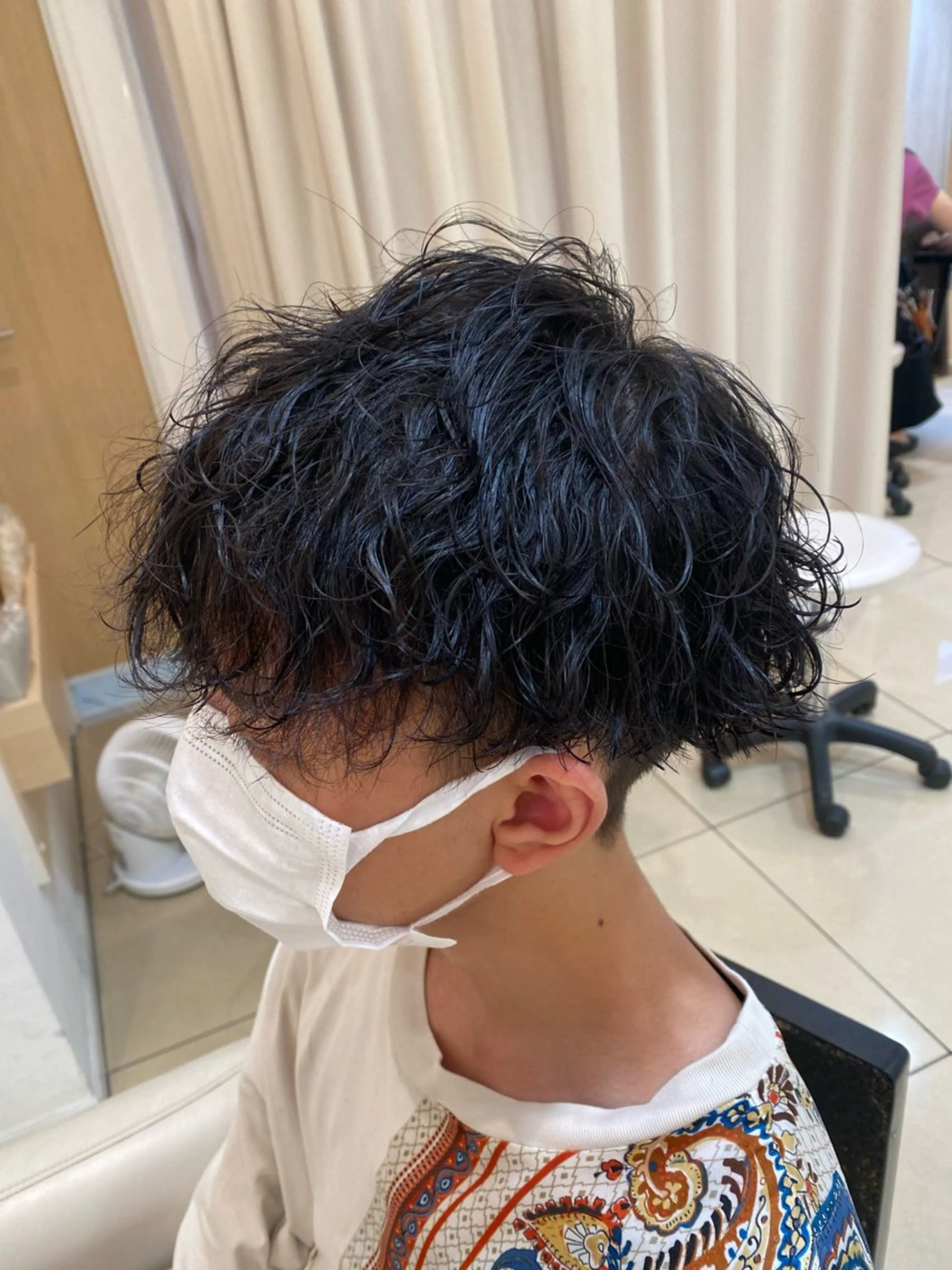 ショート パーマ メンズ カット パーマ メンズ特化型美容師 栗山勇人のヘアスタイル