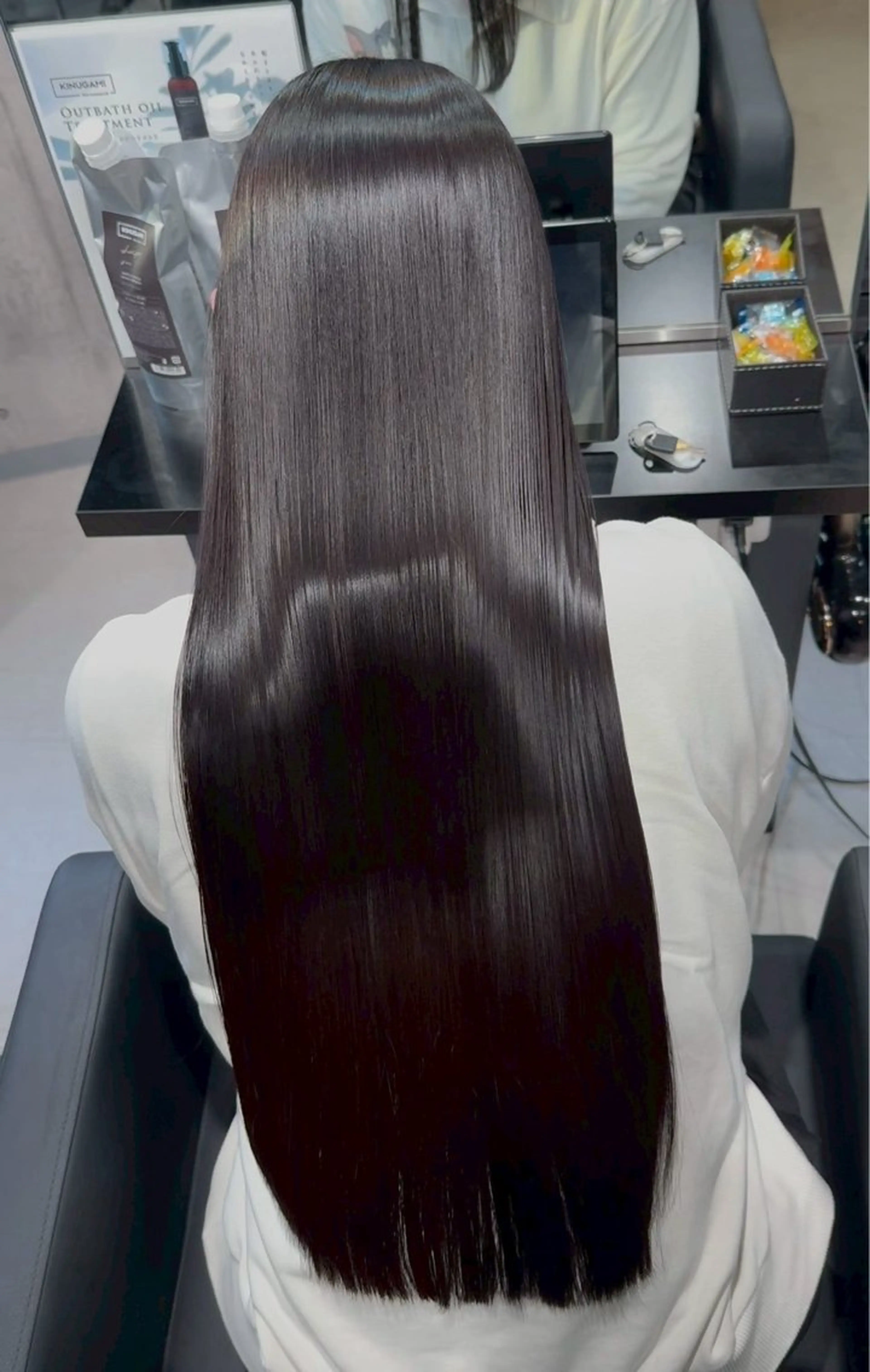 【美髪になれるメニュー】カット＋カラー＋ULTOWAシステムトリートメント（お家で使う集中トリートメントプレゼント🎁）の写真