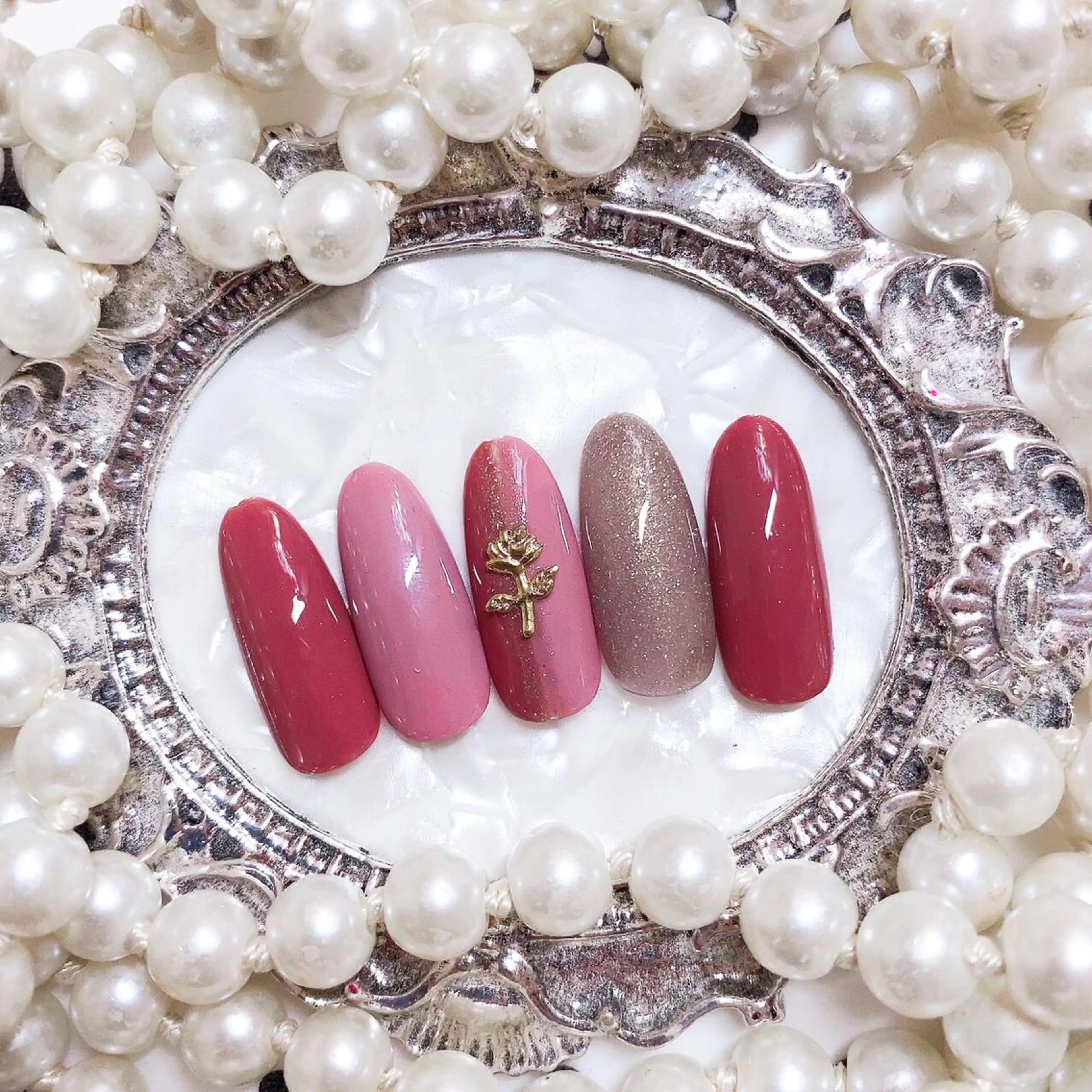 ネイル マジックミラー所属・マジック ミラーのネイルデザイン