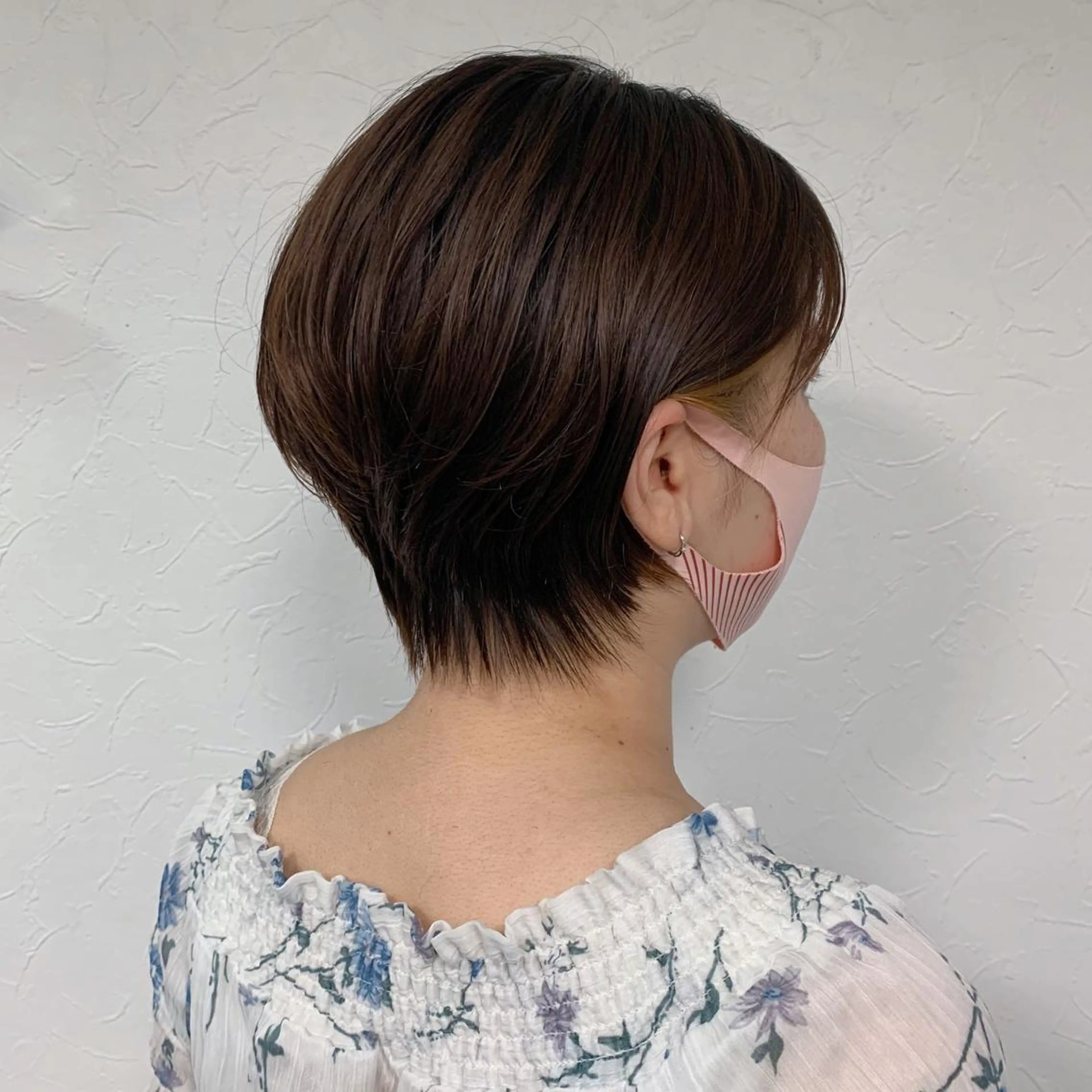 ショート ウスイマイコ カット/ケアカラーのヘアスタイル