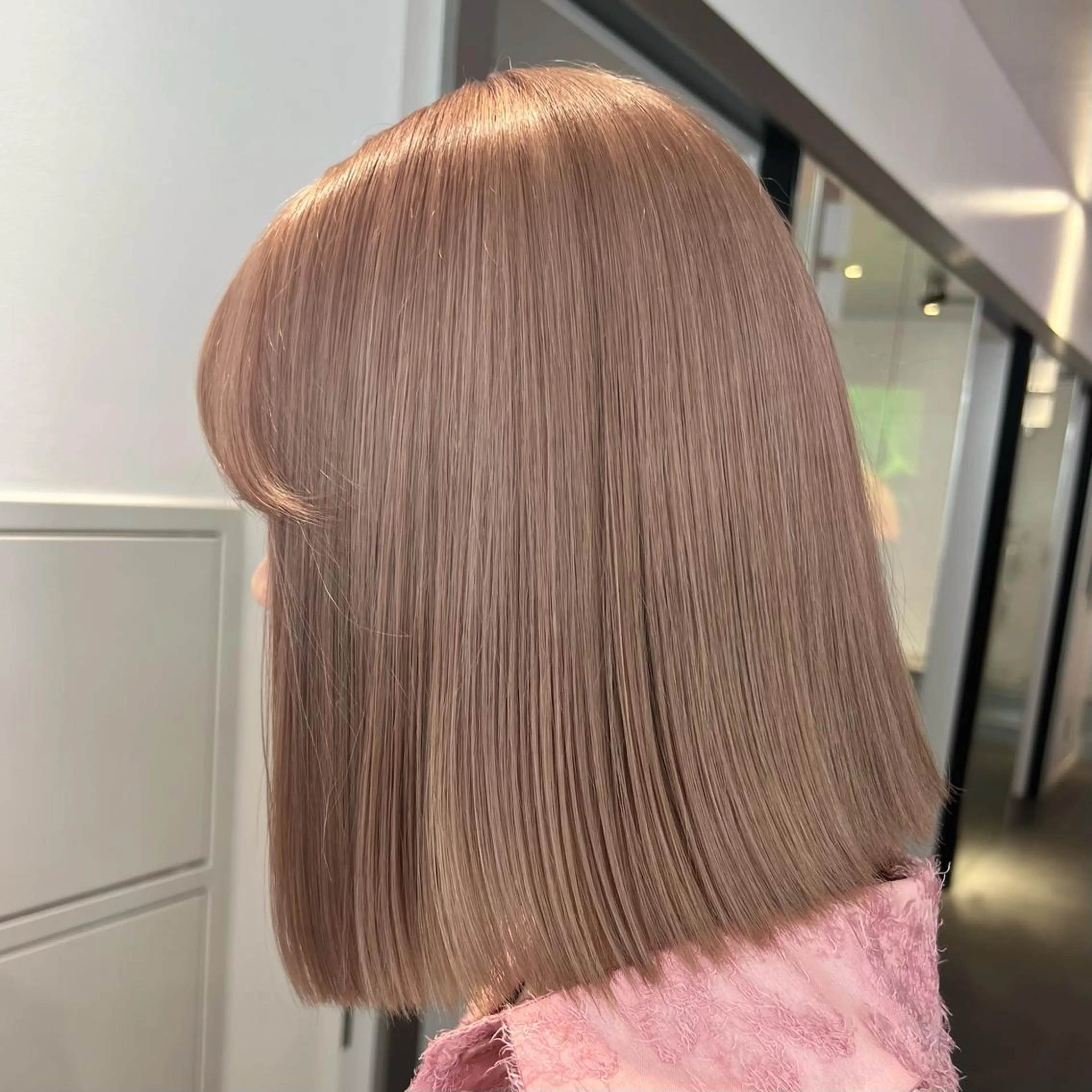 ミディアム カラー ヘアカラー トリートメント 🌼動き×透明感🩵 ハイトーン/ナナのヘアスタイル