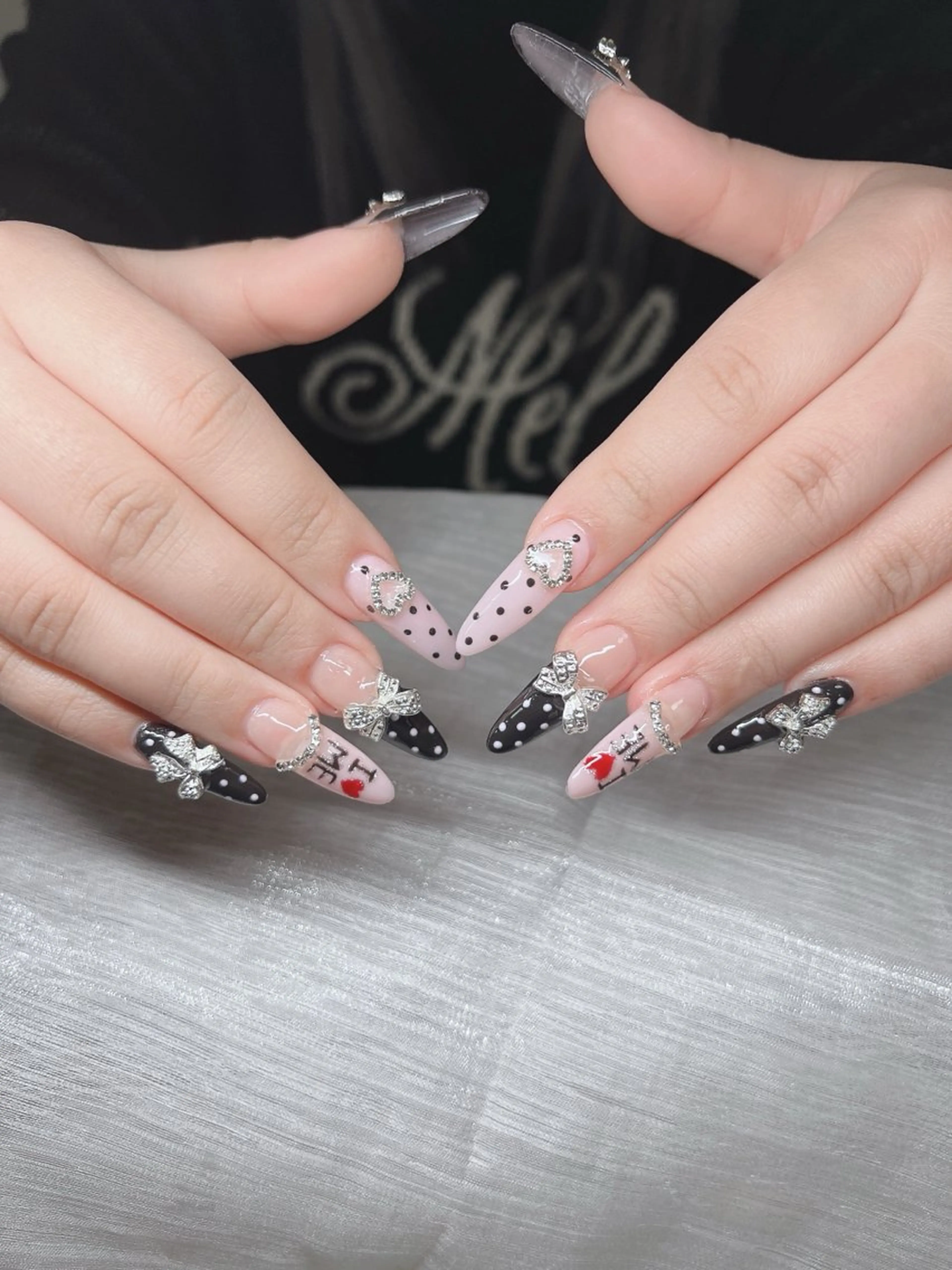 ネイル 長さ出し グラデーション 卒業式 キラキラネイル マグネットネイル Lee Nails チップ長さだし専門店のネイルデザイン