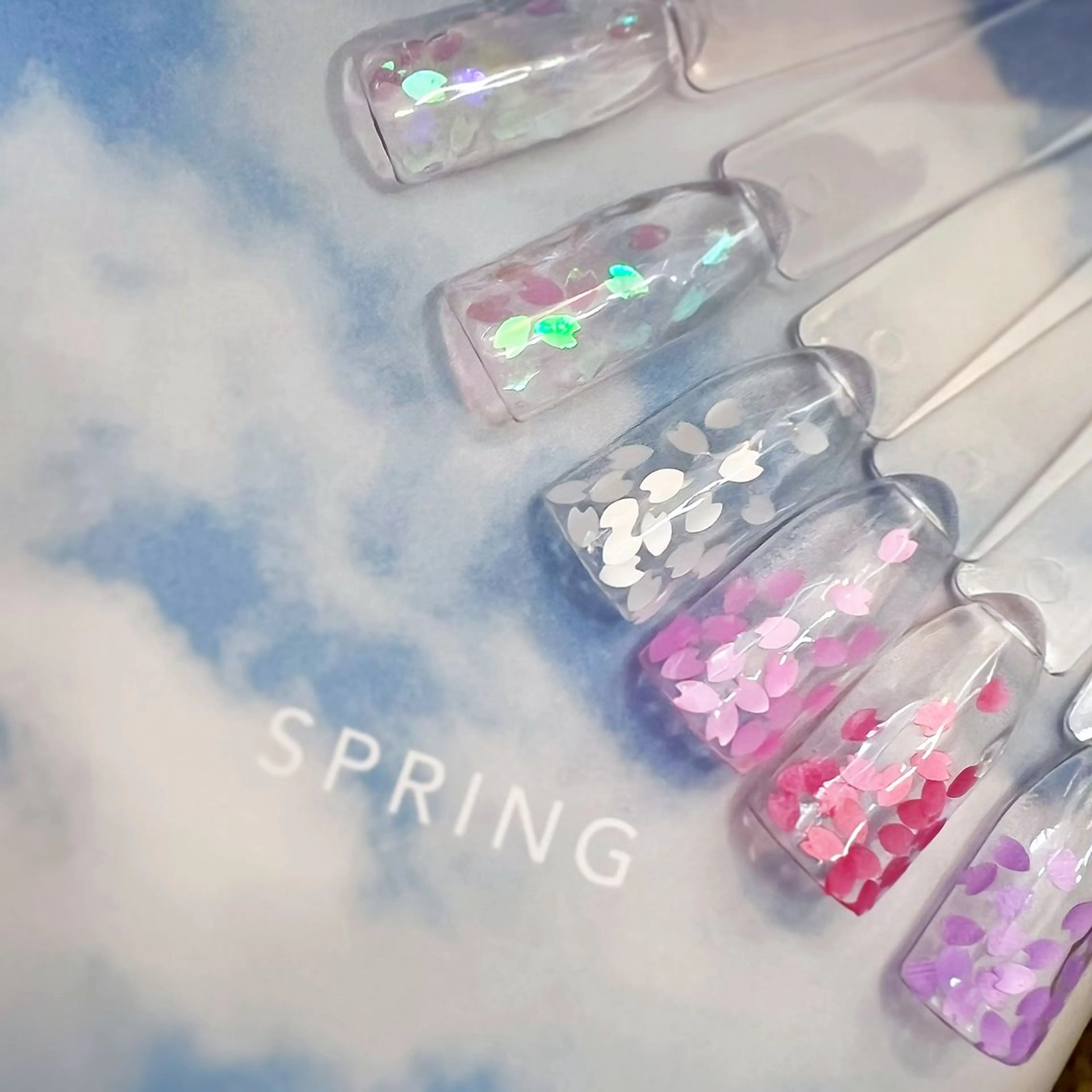 ネイル オーロラネイル 桜ネイル ホログラムネイル ワンカラーネイル 春ネイル ハンドネイル pointillé .ayaのネイルデザイン