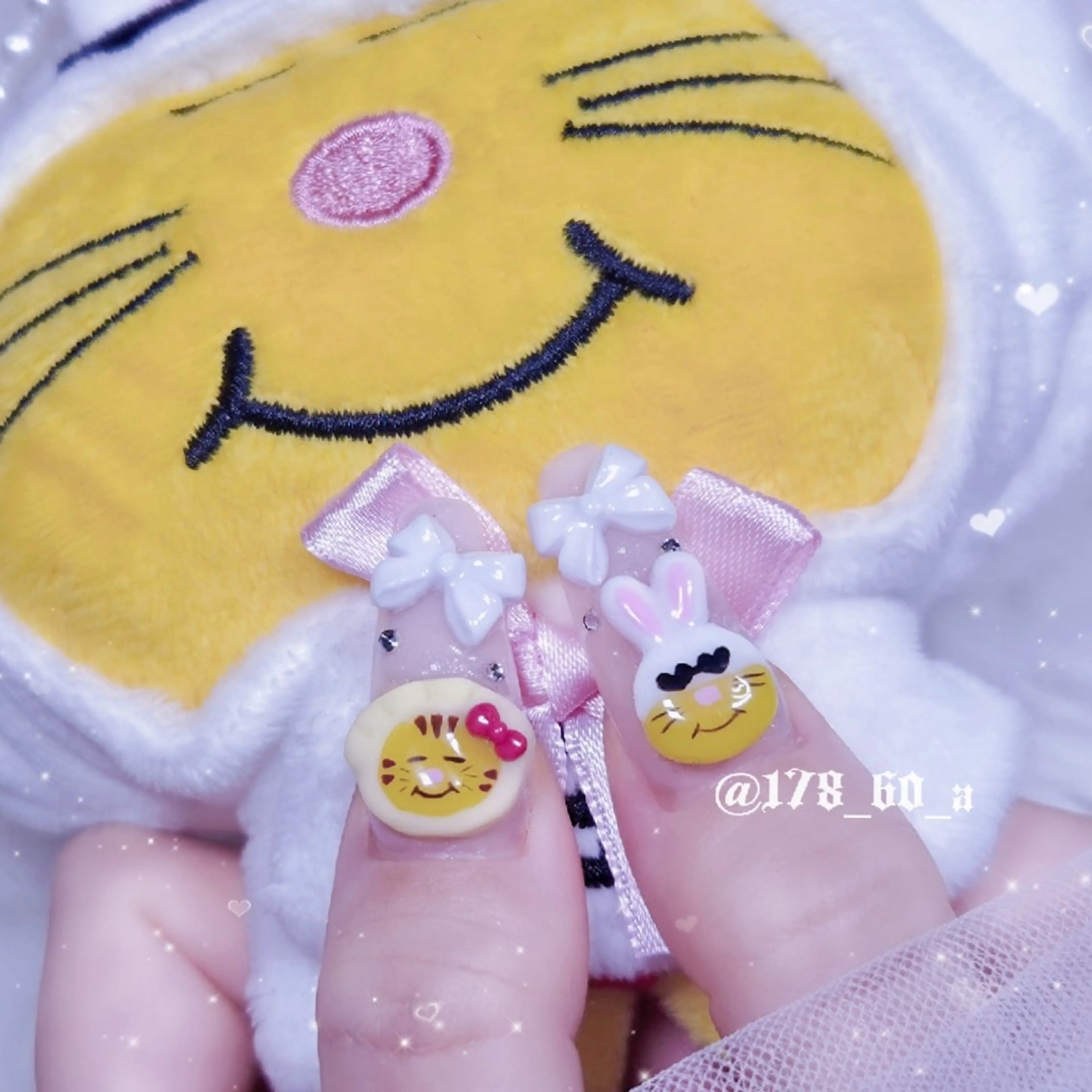 ネイル スカルプネイル ハンドネイル HAPPINAS🎀  れん🖤痛ネイルのネイルデザイン