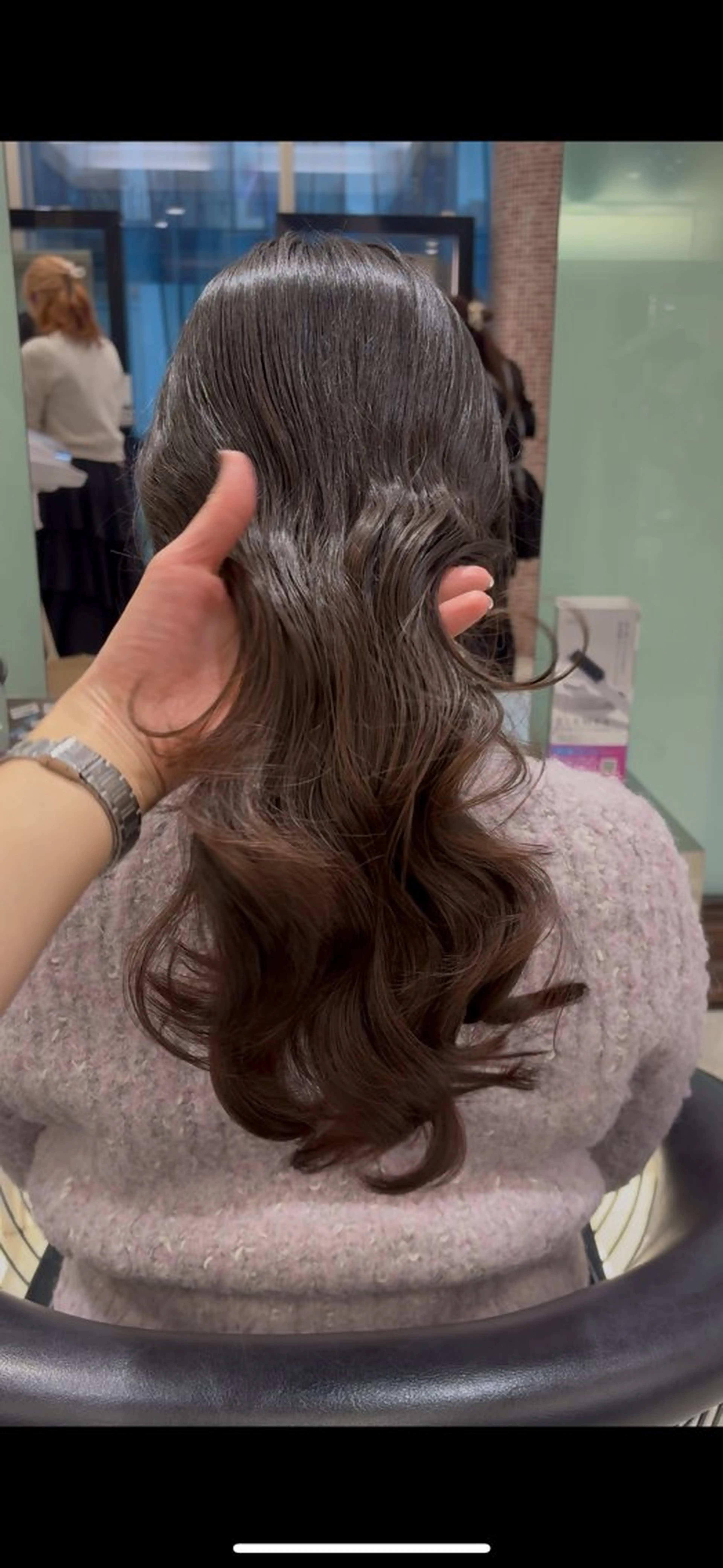 セミロング カラー パーマ カット パーマ コテ巻き風パーマ✨ 韓国ヘア🤎近下菜央のヘアスタイル