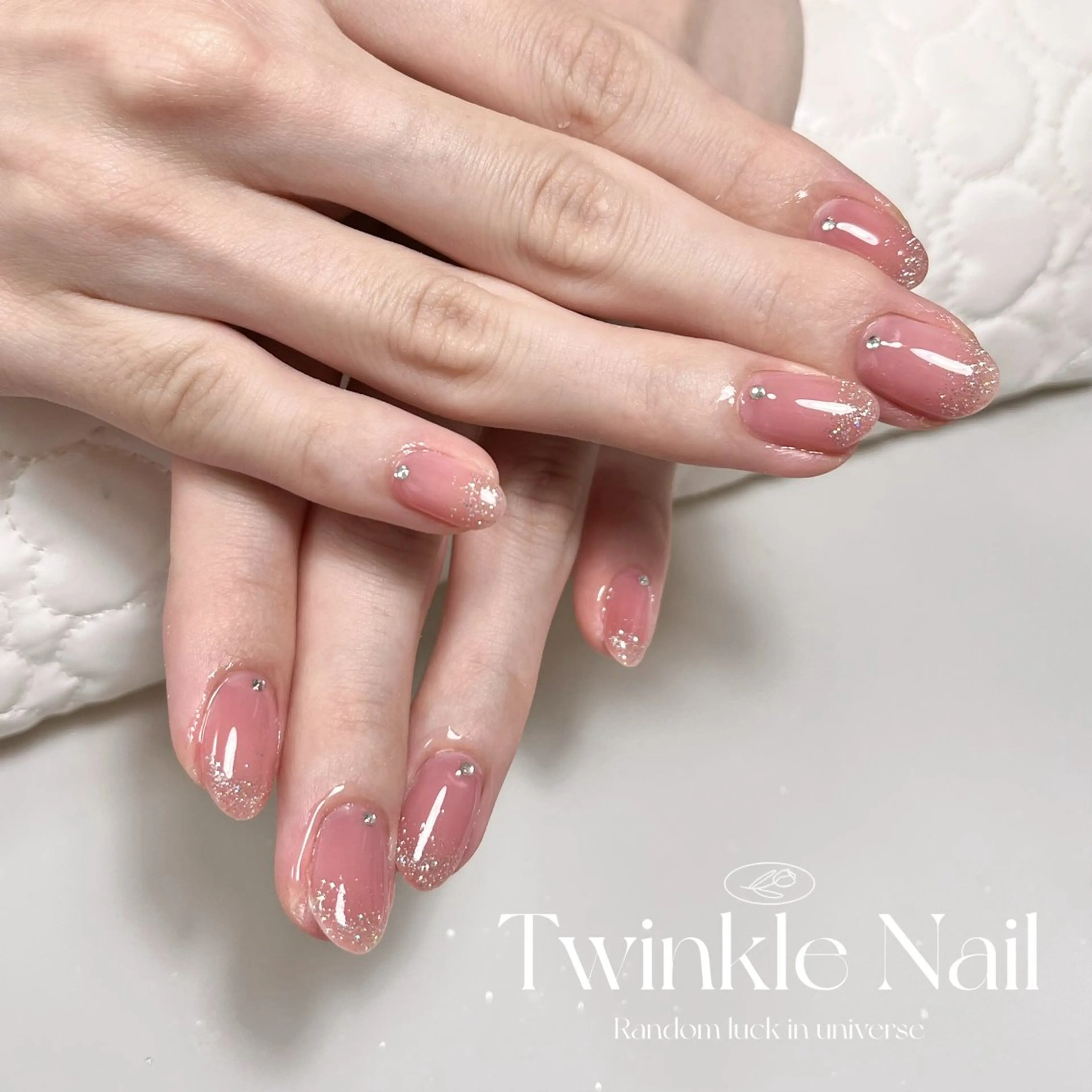 ネイル グラデーション ラメ(グリッター) ラメグラデーション シンプルネイル Twinkle Nail Kuboのネイルデザイン