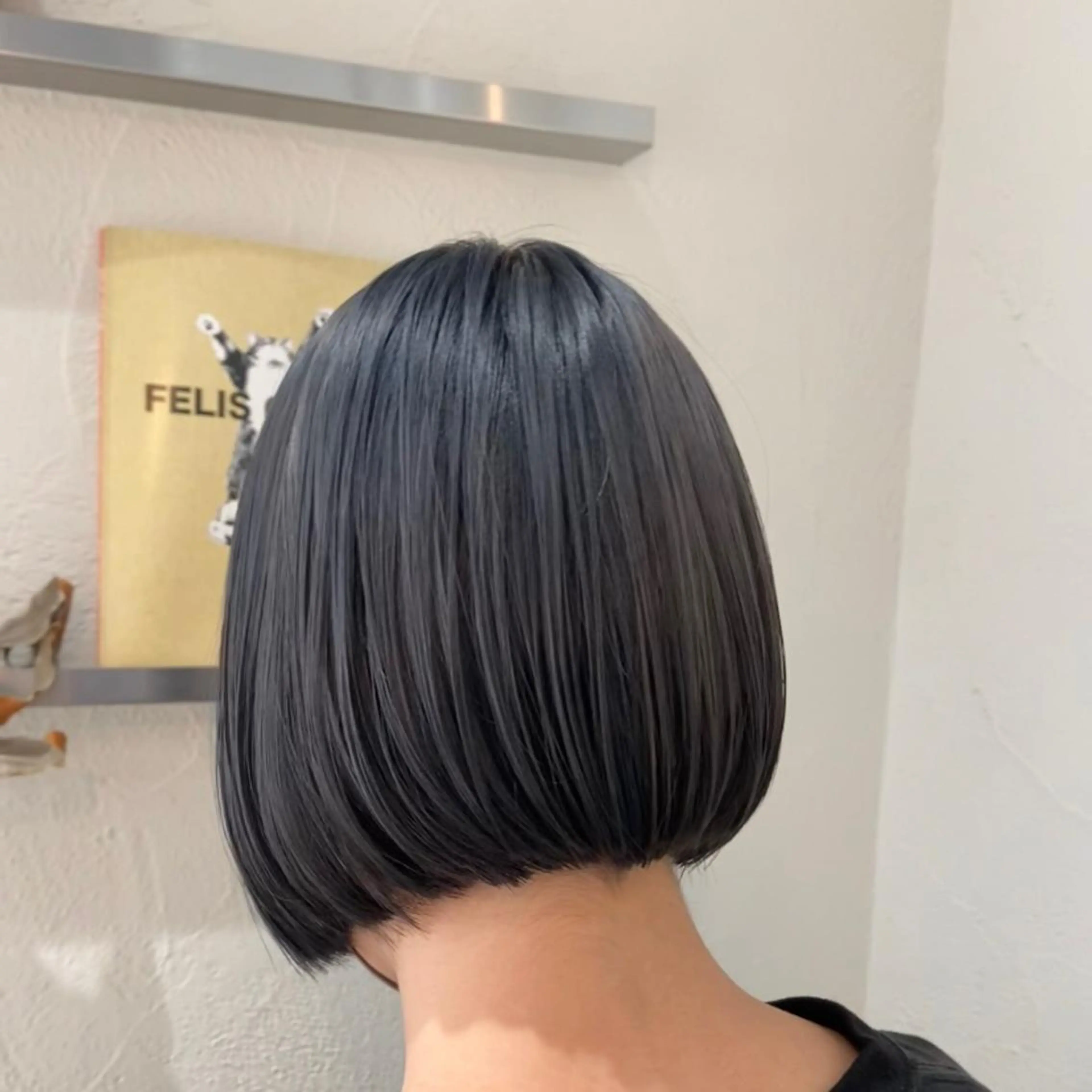 ショート カラー 石川 瑠琉のヘアスタイル