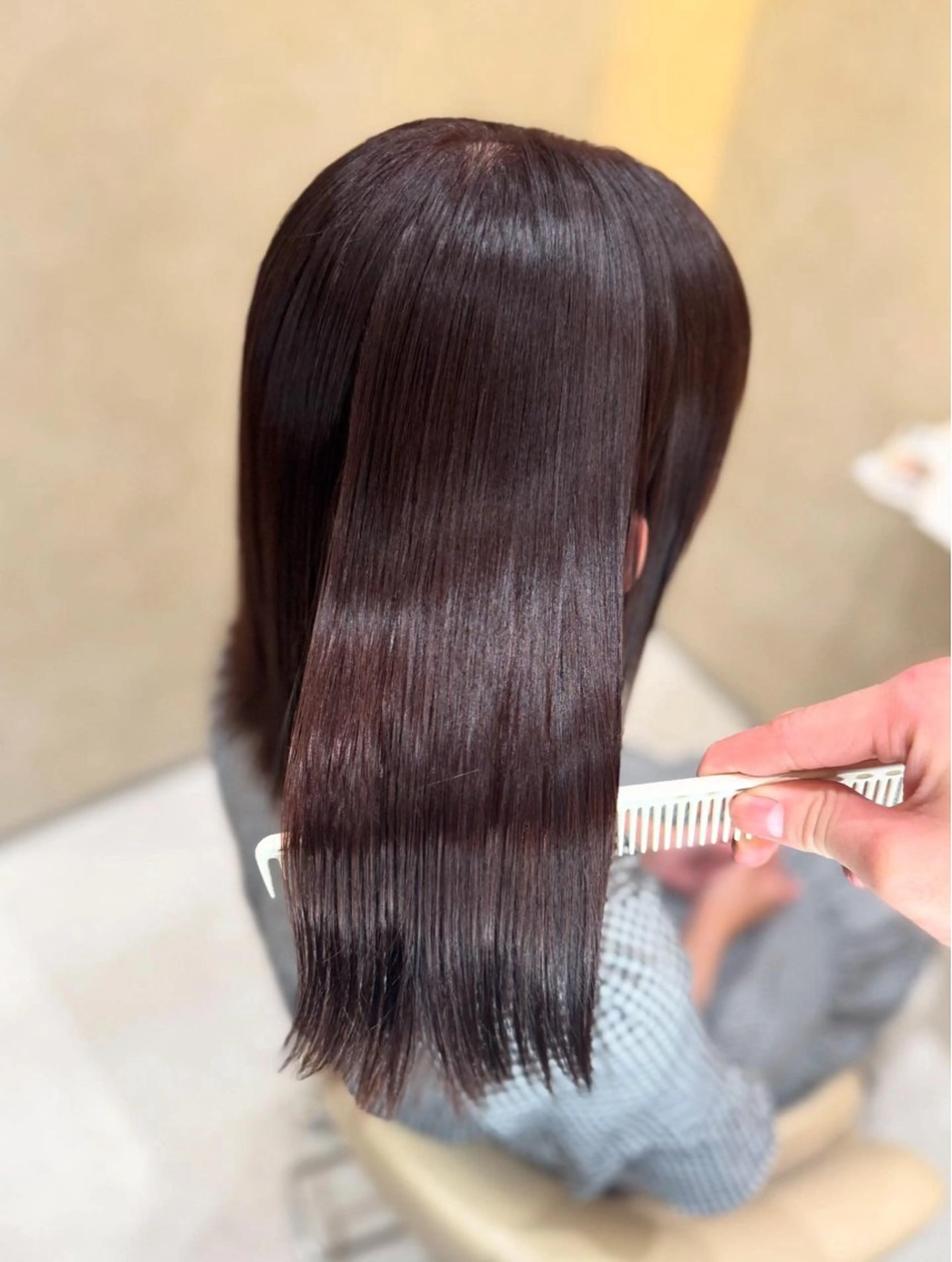 ミディアム アッシュ カット ヘアカラー 酸性ストレート 青木優磨のヘアスタイル