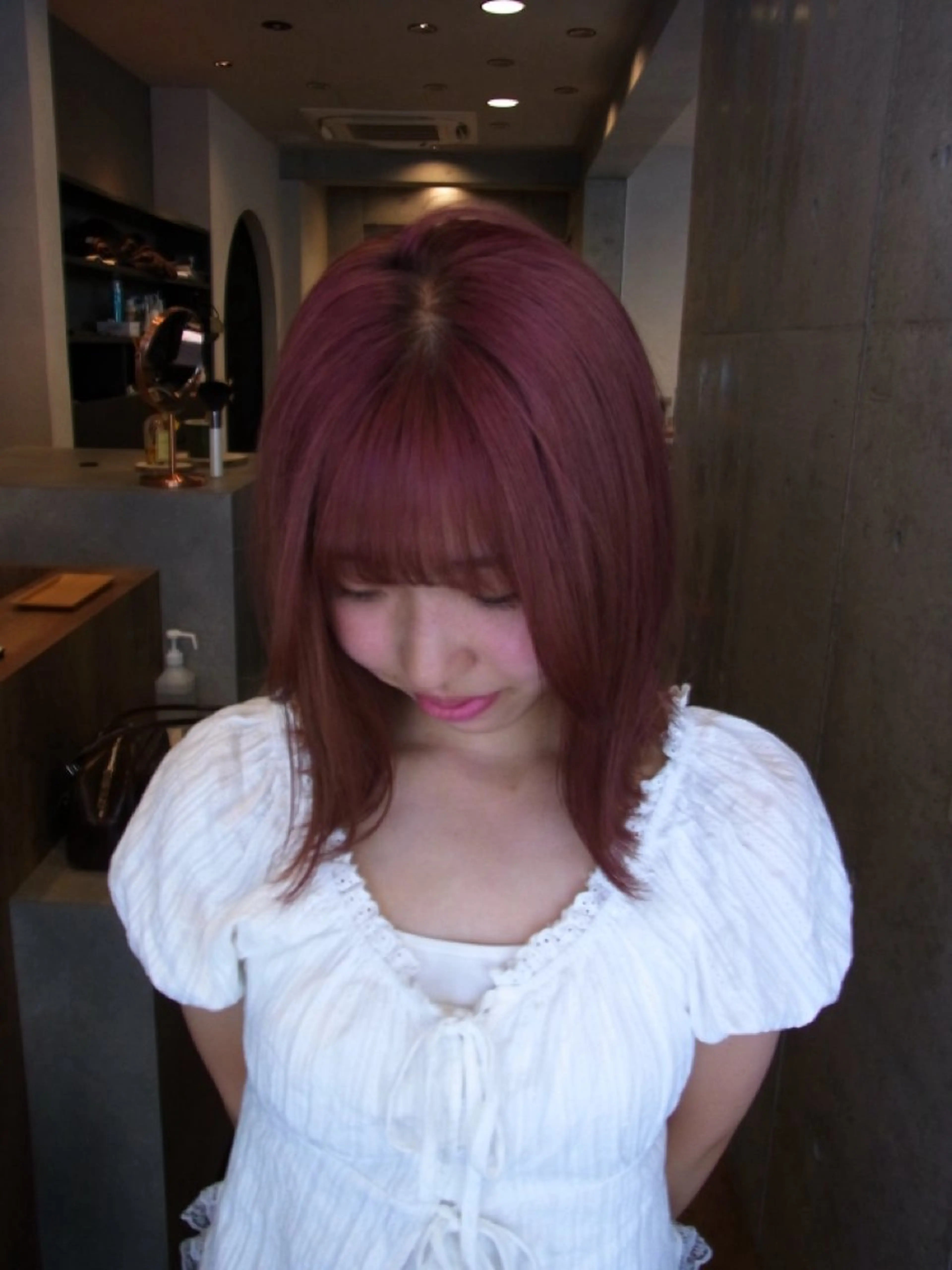 ミディアム ヘアカラー トリートメント りお/艶カラ ー/レイヤーカットのヘアスタイル