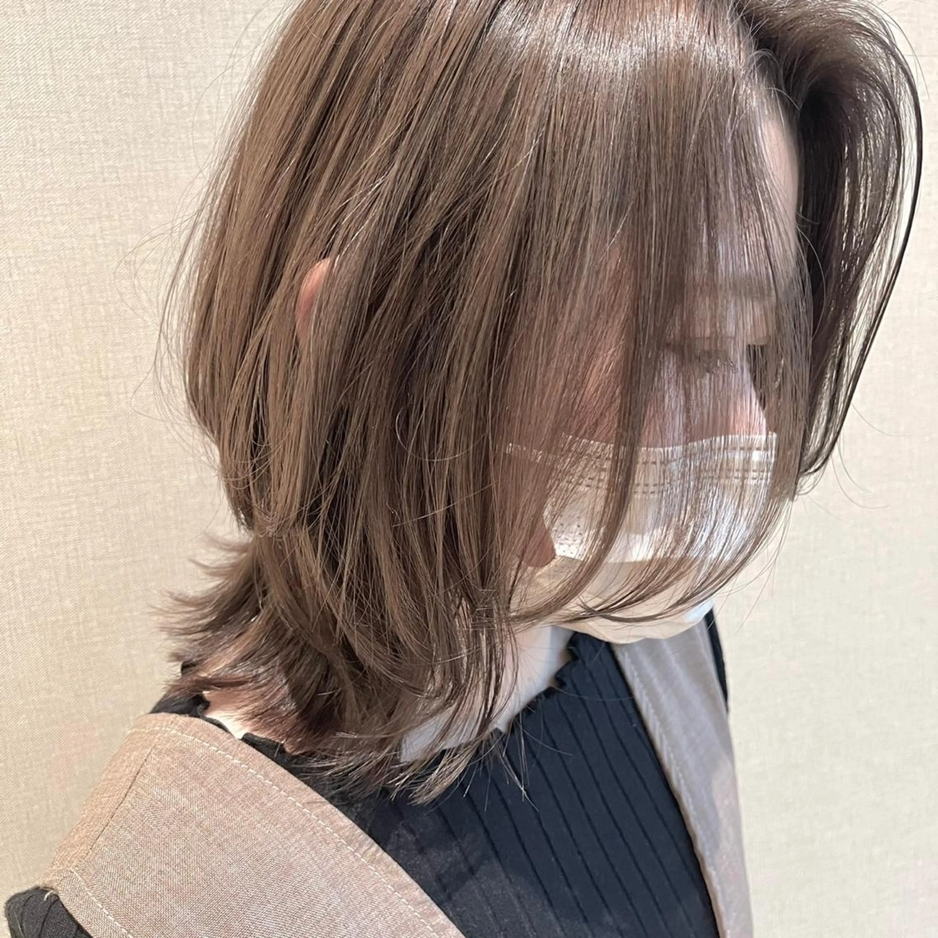 カラー 堀結香/顔まわり レイヤー/蒲生四丁目のヘアスタイル