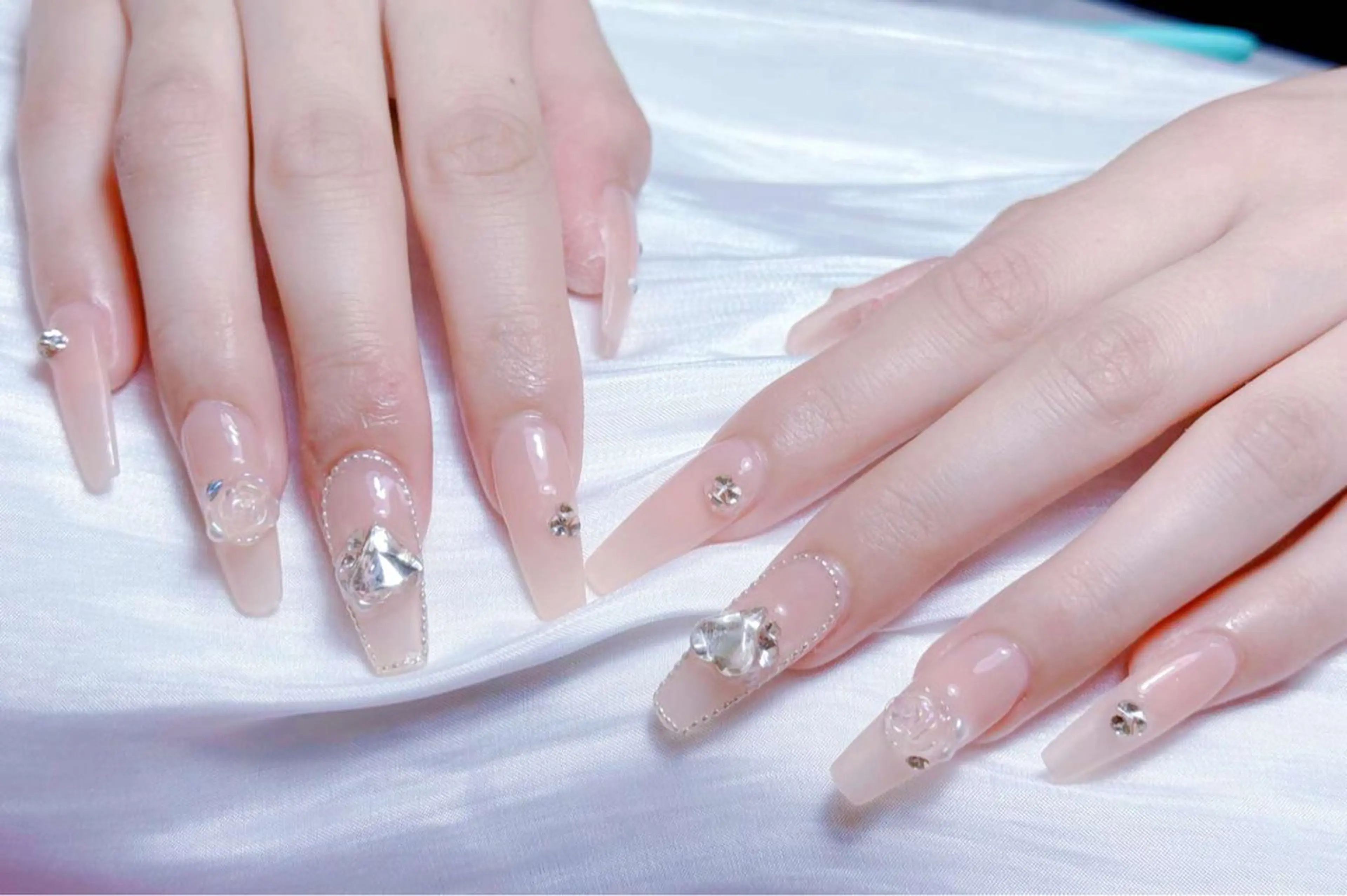 ネイル 小島 阿佑美のネイルデザイン