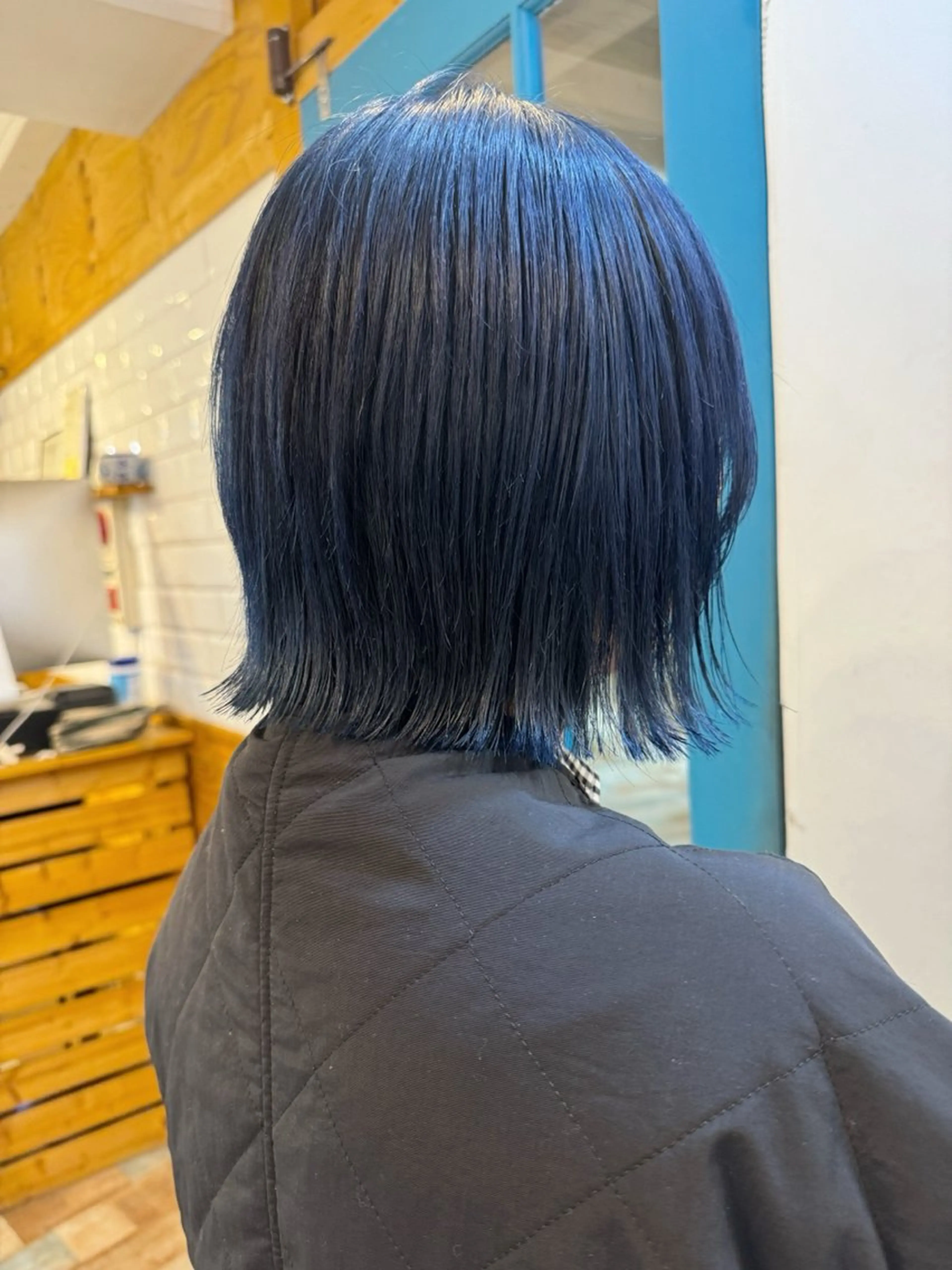 ショート カラー アッシュ ブリーチ ブルーカラー 透明感カラー ヘアカラー トリートメント KANA/ボブ/ インナーカラー/艶髪のヘアスタイル