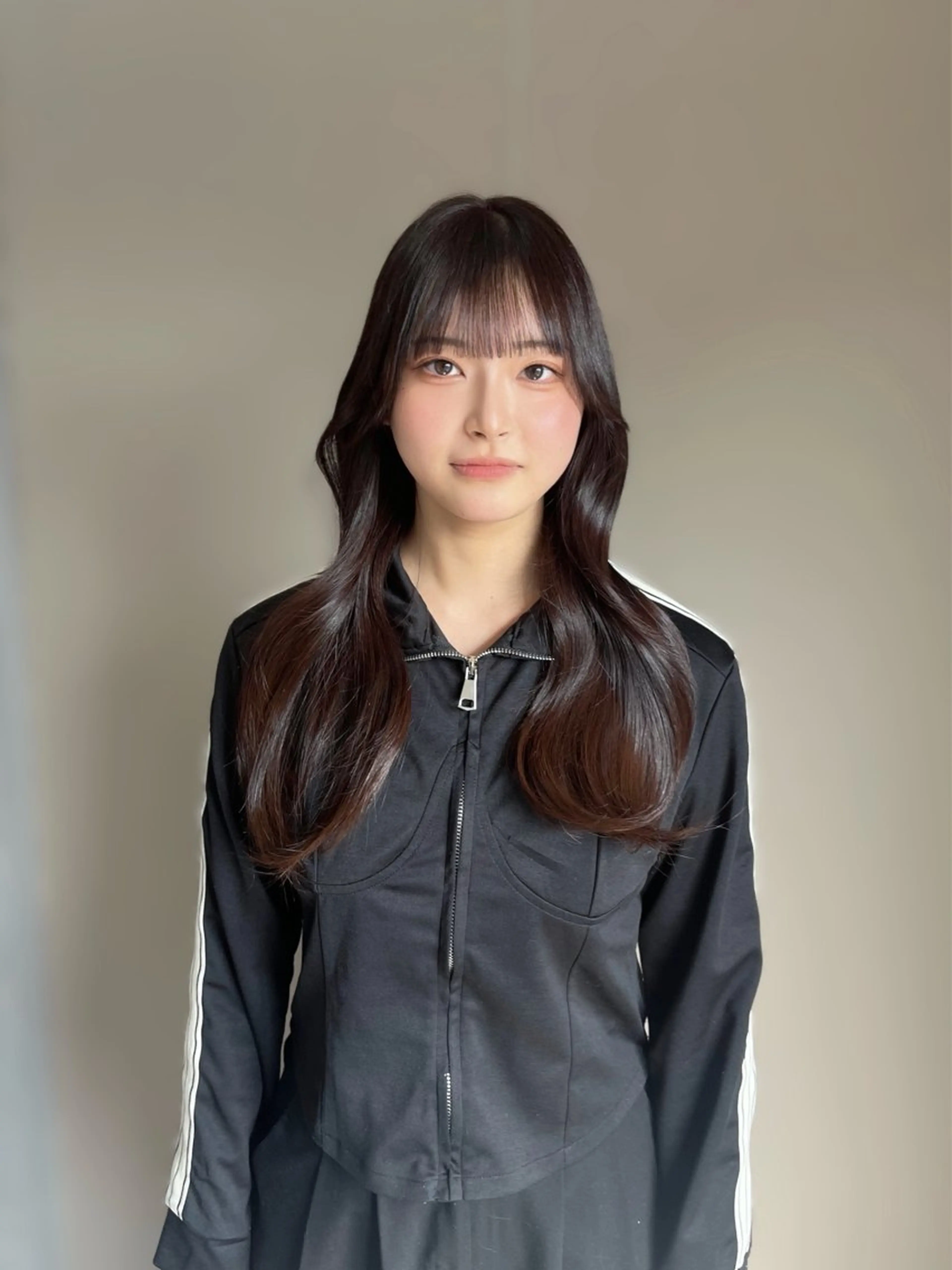 ロング カラー 黒髪 ブリーチ ブラウンカラー ブリーチなしカラー ピンクカラー ヘアカラー トリートメント 韓国ヘア🇰🇷 RYOTAのヘアスタイル