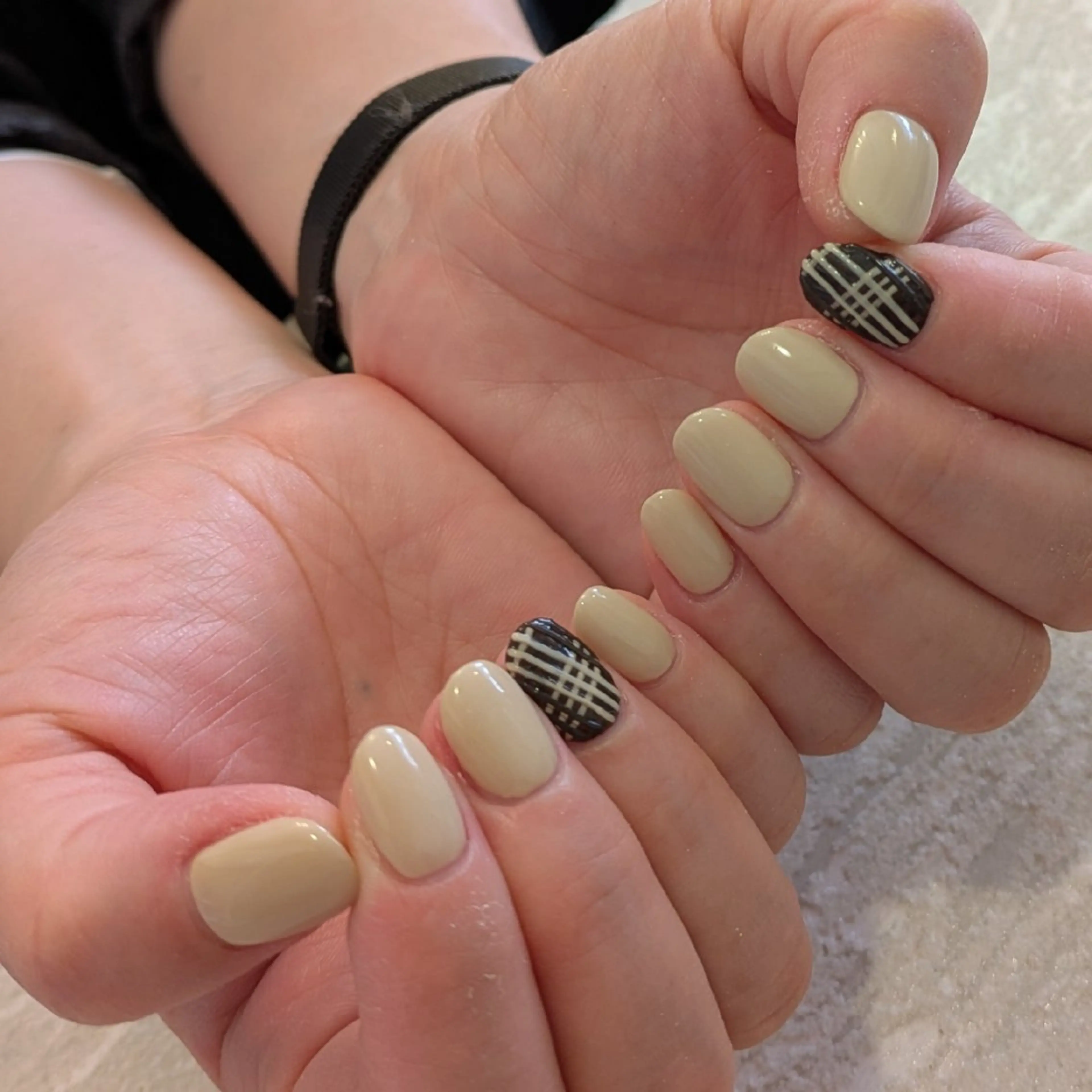 ネイル ジェヌインネイル 河内のネイルデザイン