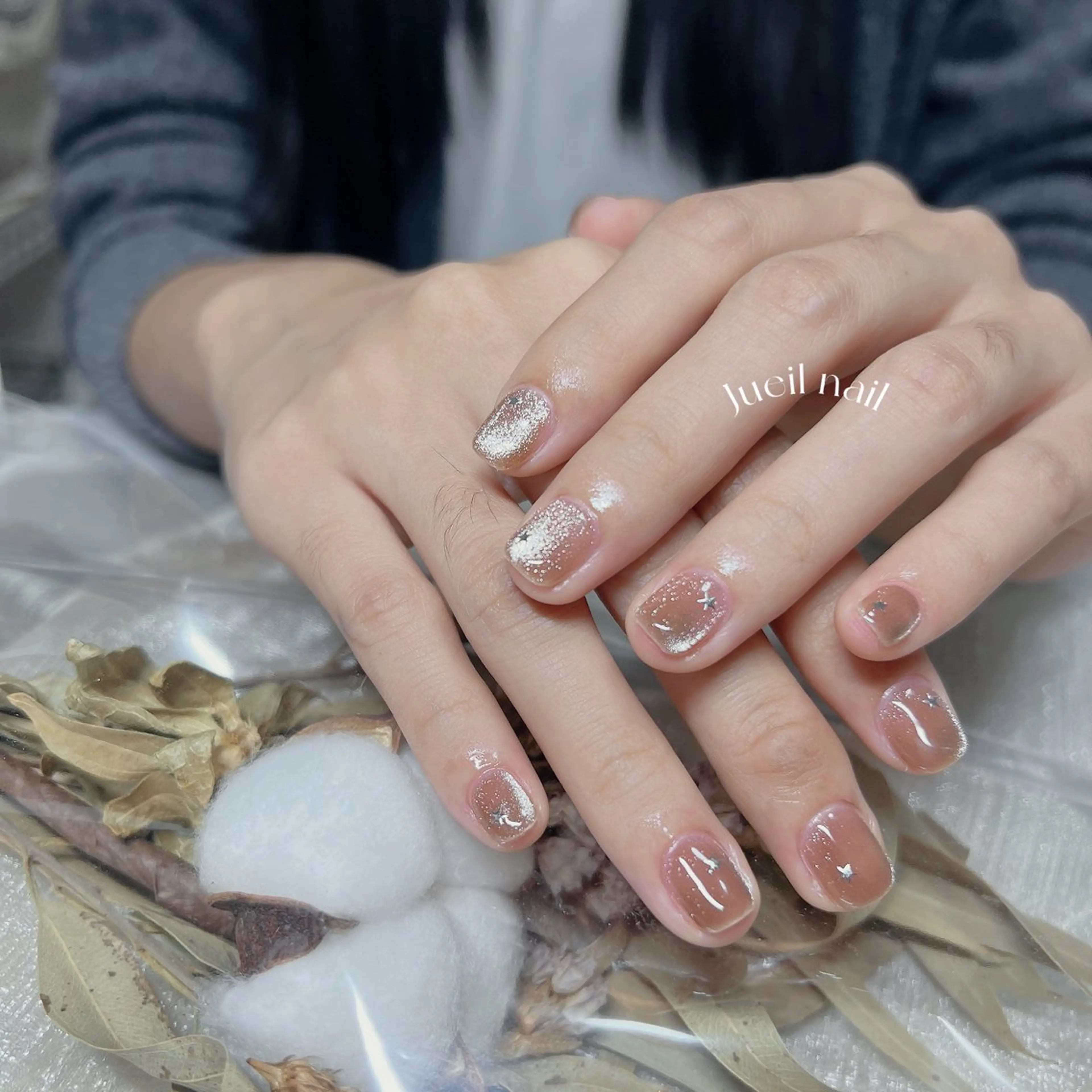 ネイル ハンドネイル KURE ISAKIのネイルデザイン