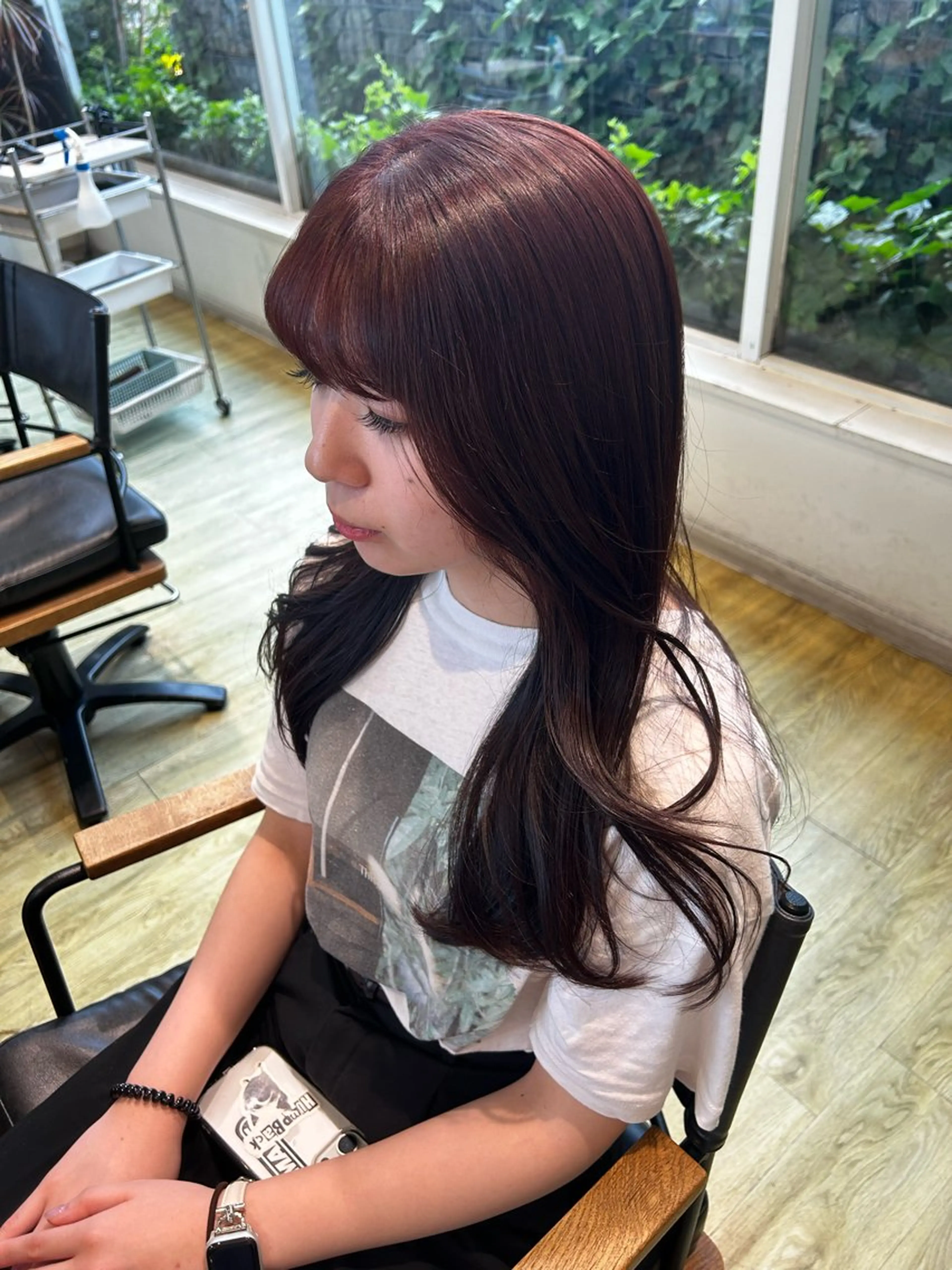 ロング カラー 鳴海 美海のヘアスタイル