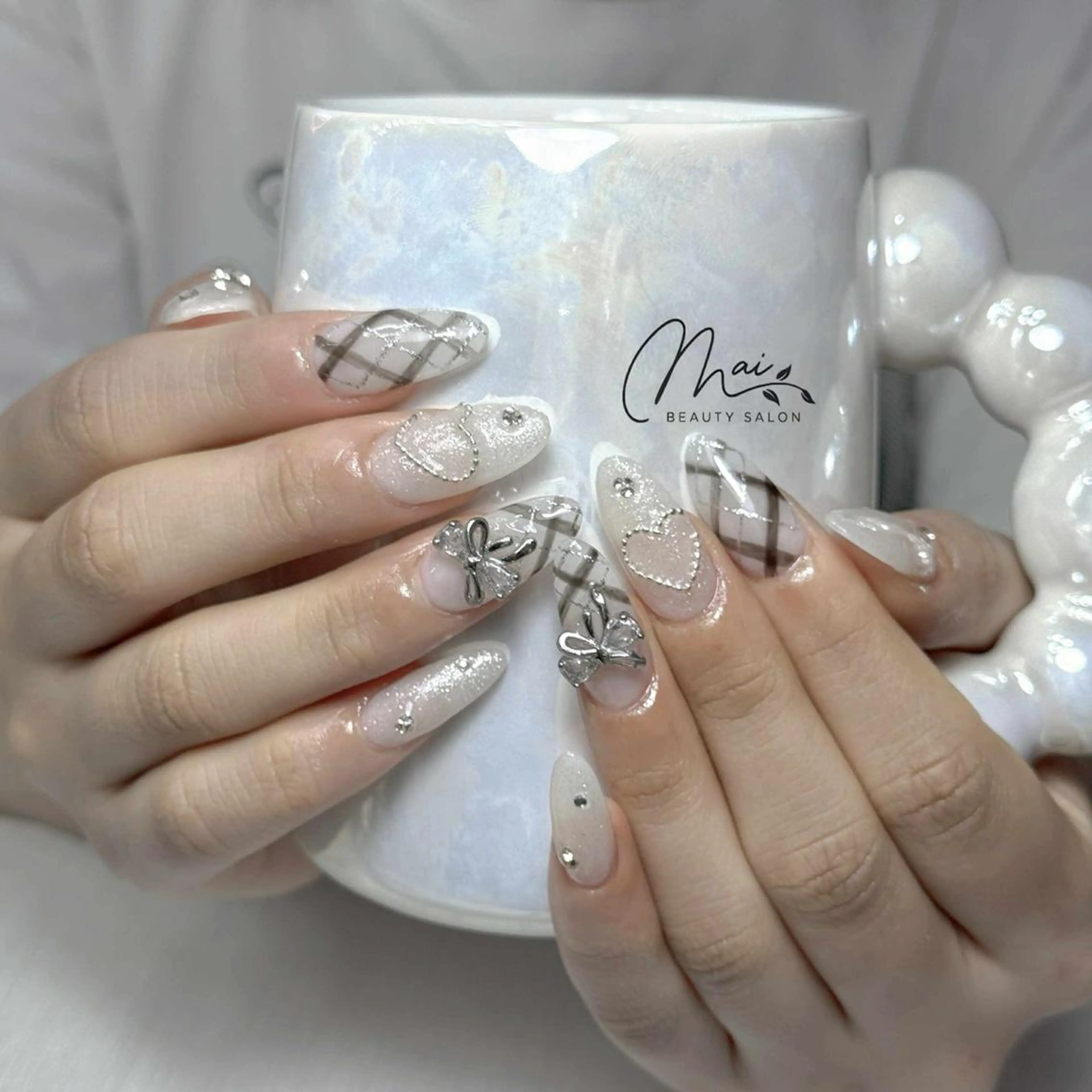 ネイル オーロラネイル 長さ出し フラッシュネイル フットネイル フレンチネイル MaiBeauty マイ マイのネイルデザイン