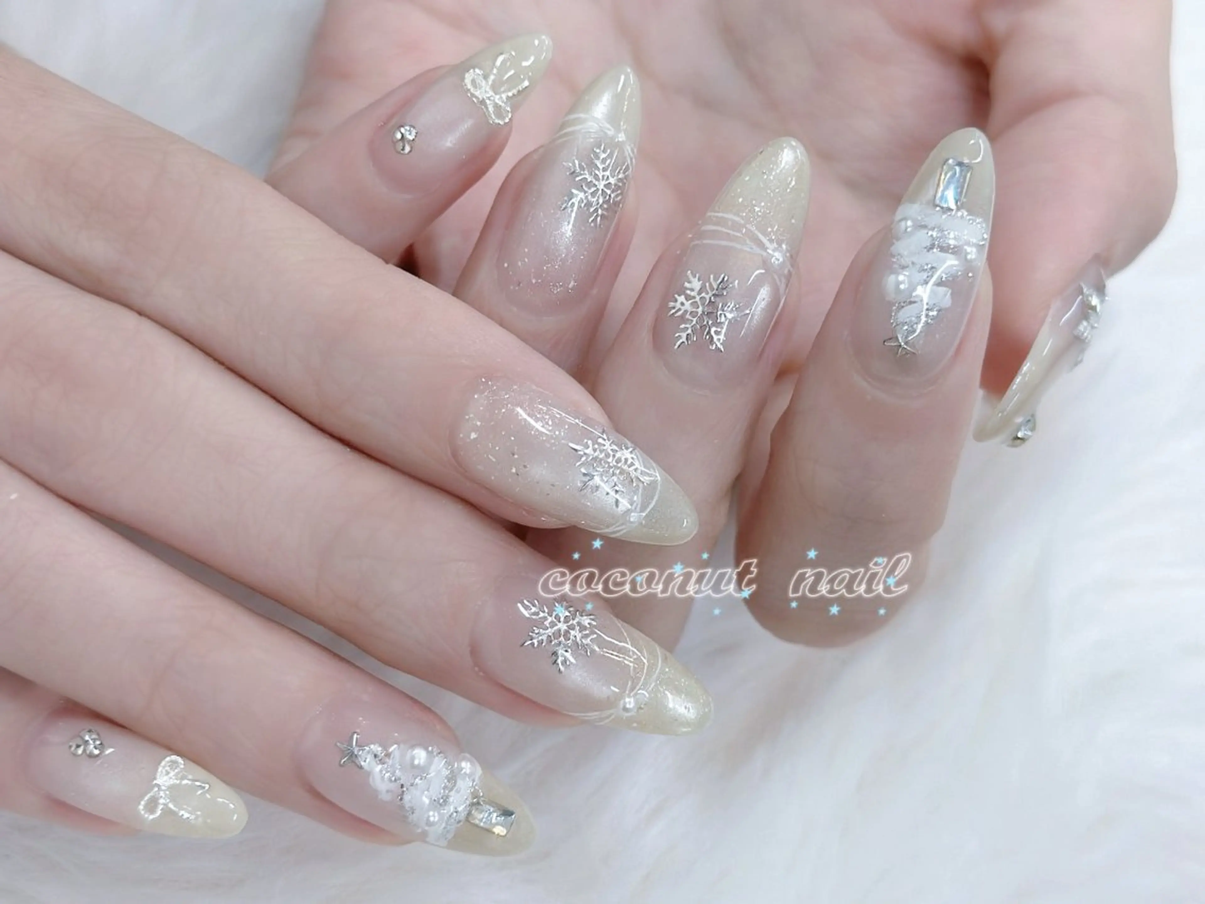 ネイル ココナッツネイル 四ツ谷店 ツキのネイルデザイン