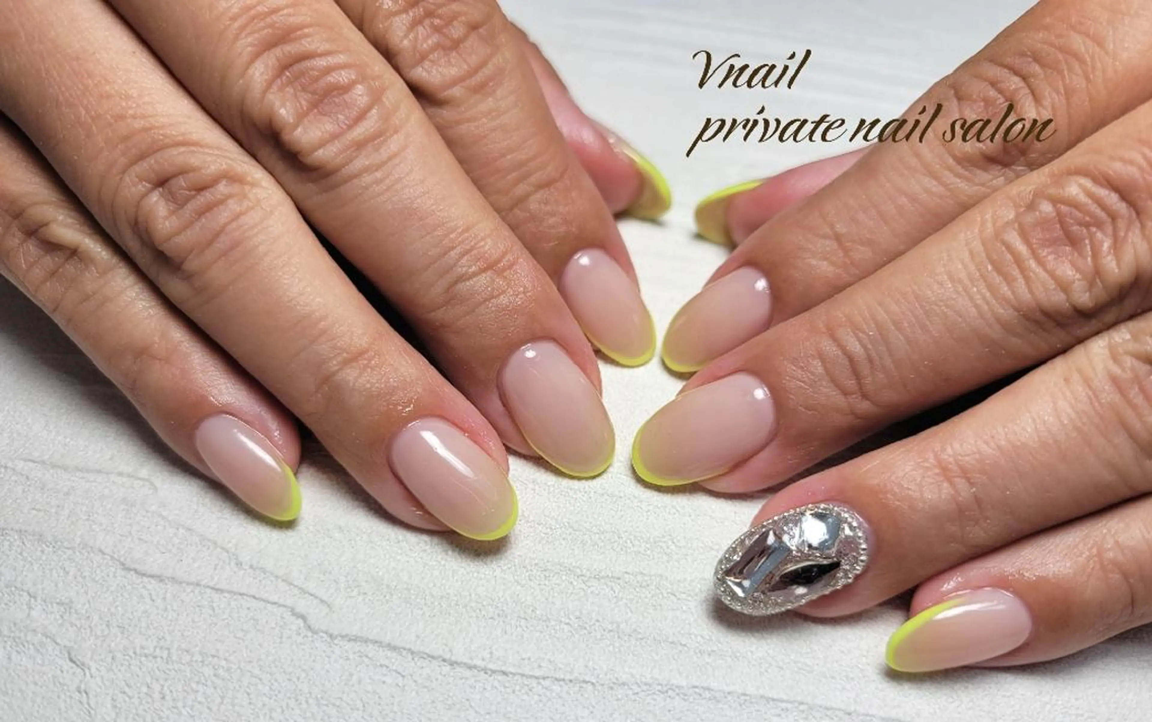 ネイル V. nailのネイルデザイン