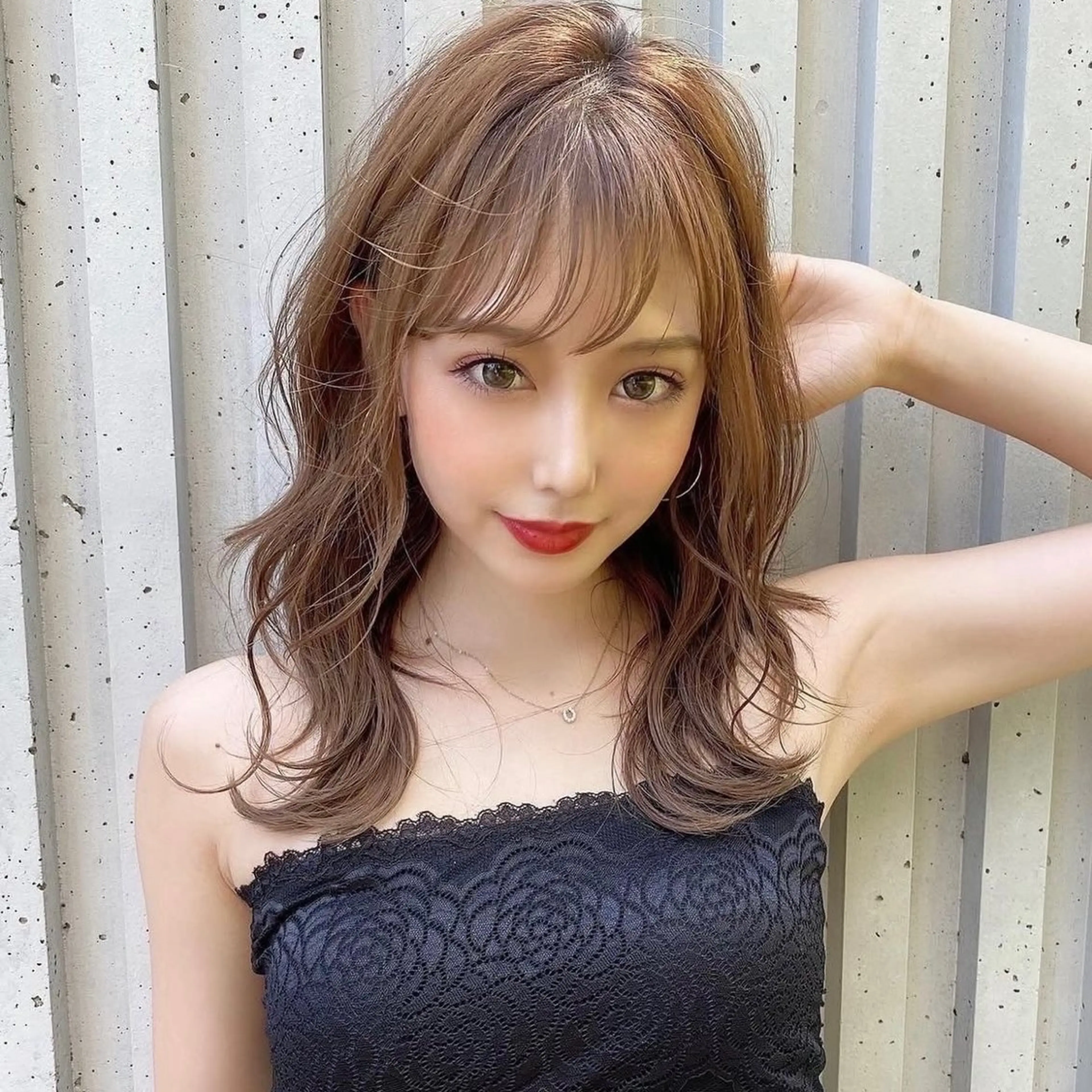 セミロング 岡田準希/韓国/透明 感カラー/美髪矯正のヘアスタイル