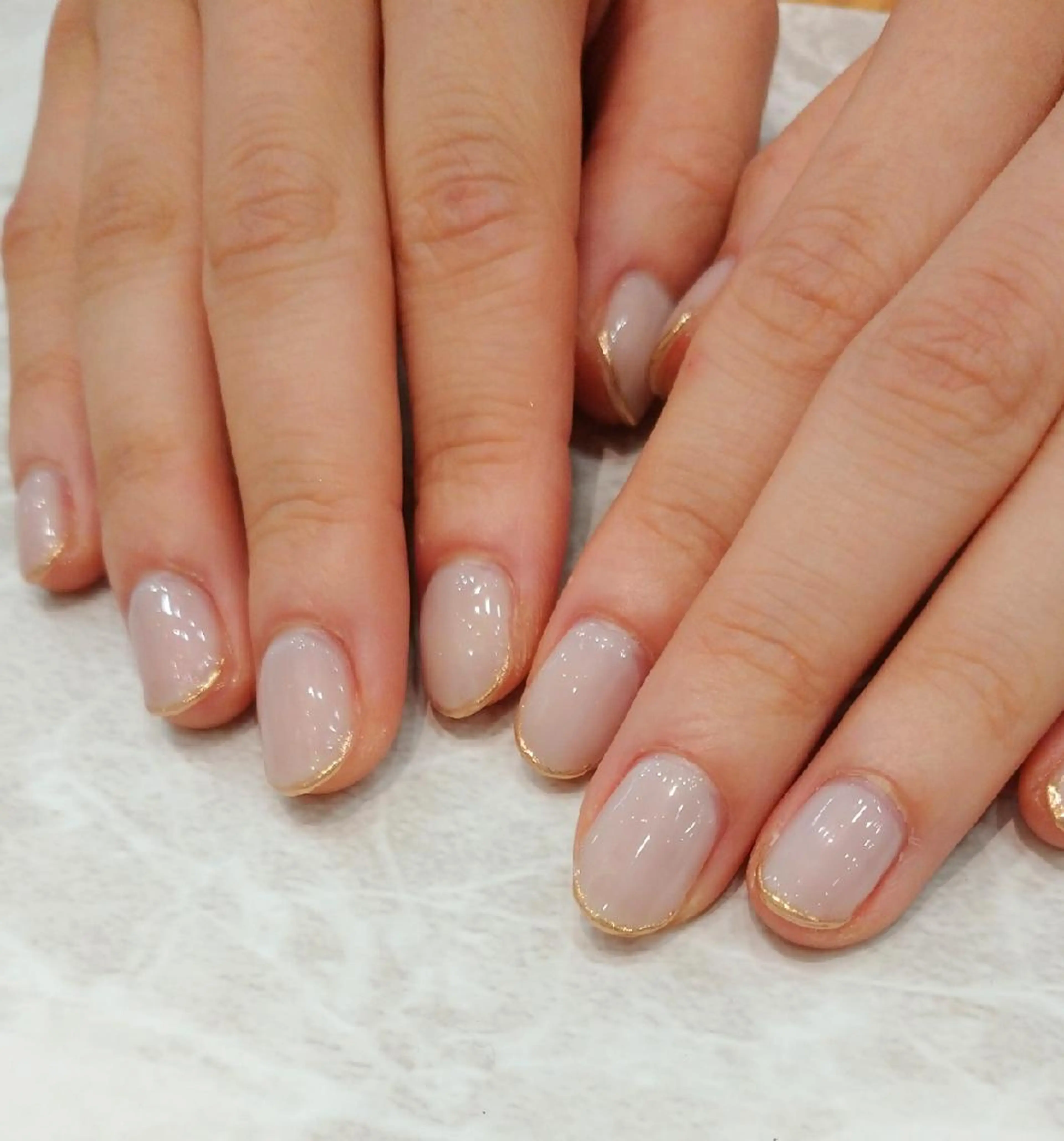 ネイル ゴールド ミラーネイル シンプルネイル ハンドネイル 會田 瑠衣のネイルデザイン