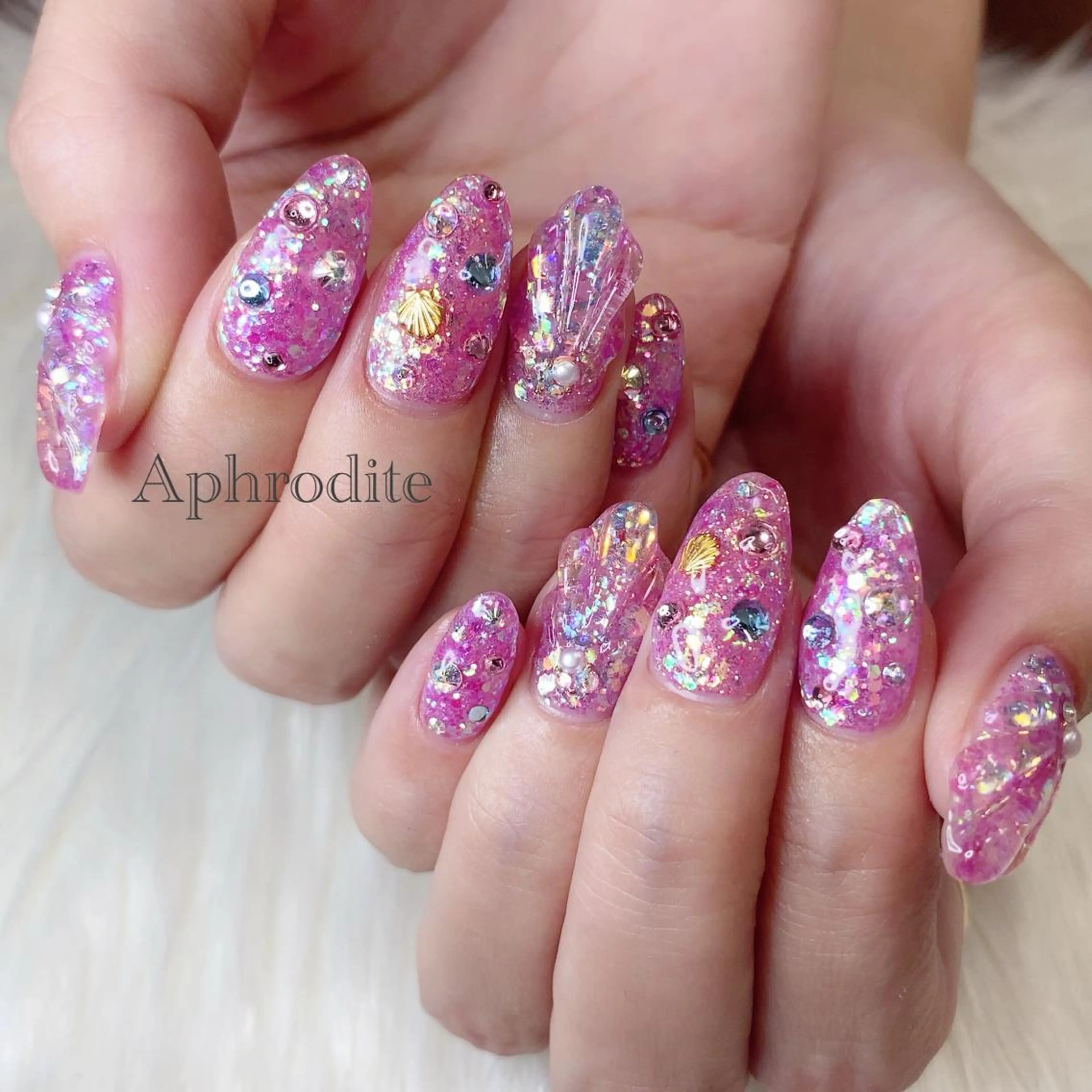 ネイル Aphrodite パラジェル認定サロンのネイルデザイン