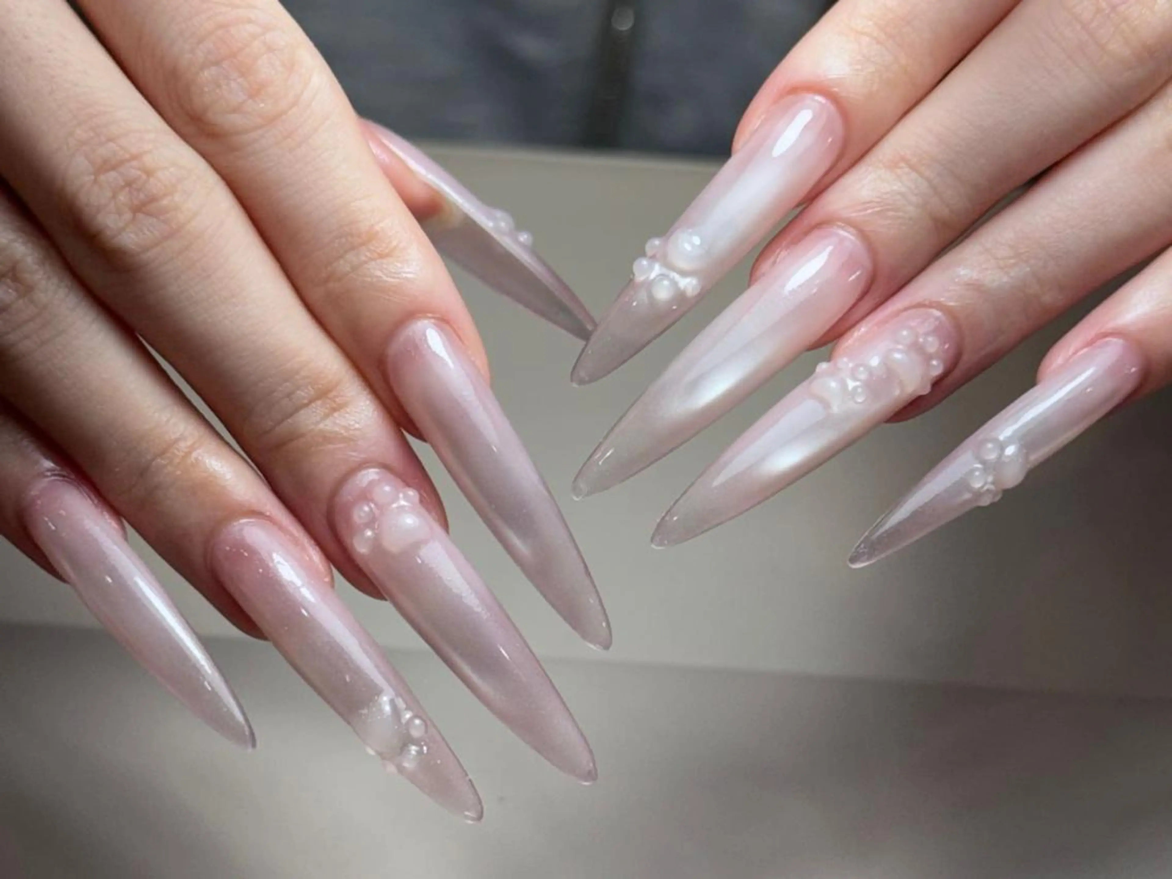 ネイル 長さ出し フットネイル フレンチネイル ジェルネイル ガラスフレンチ 神本 嵐のネイルデザイン