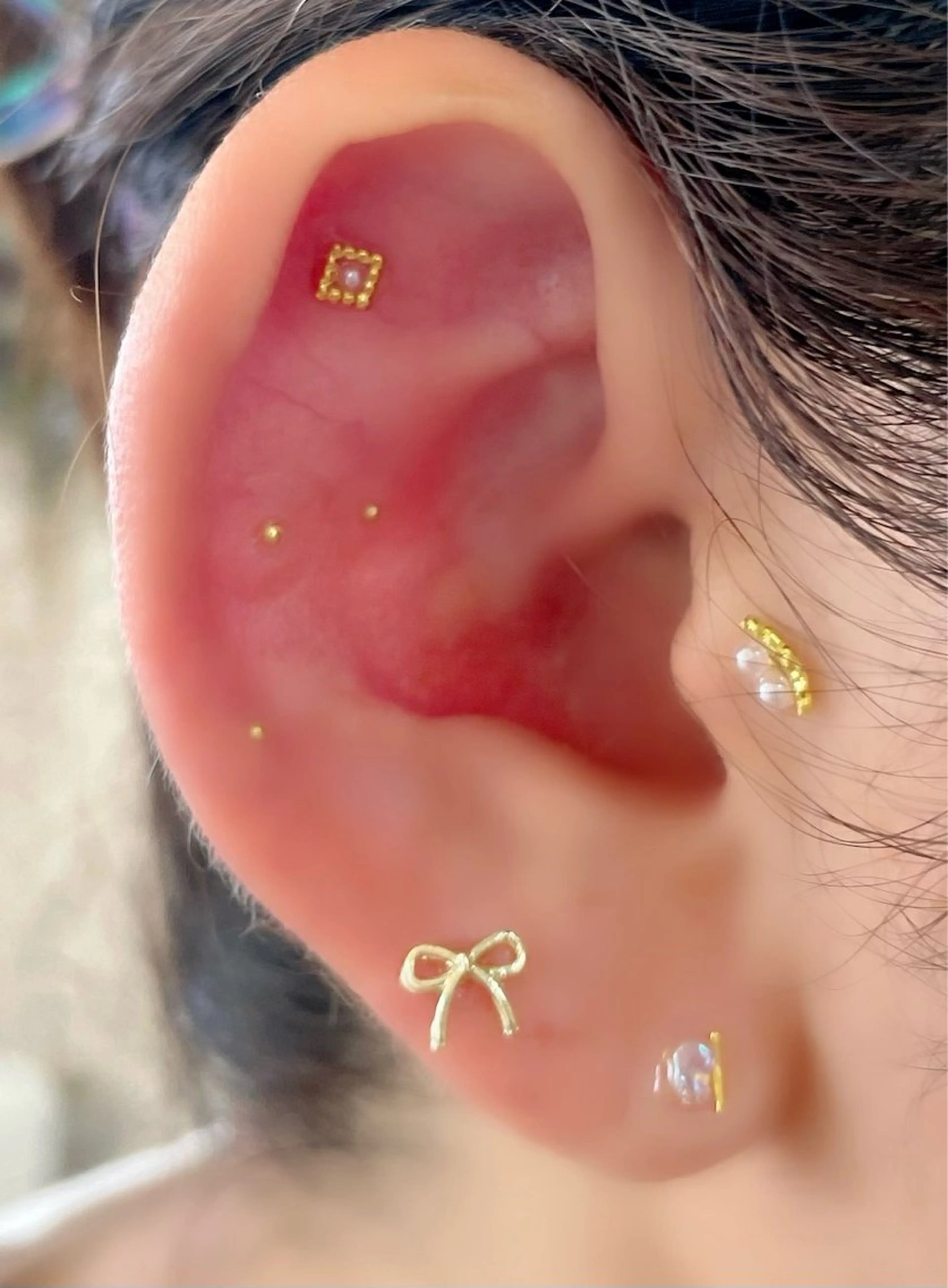 耳つぼジュエリー(10粒まで)の写真