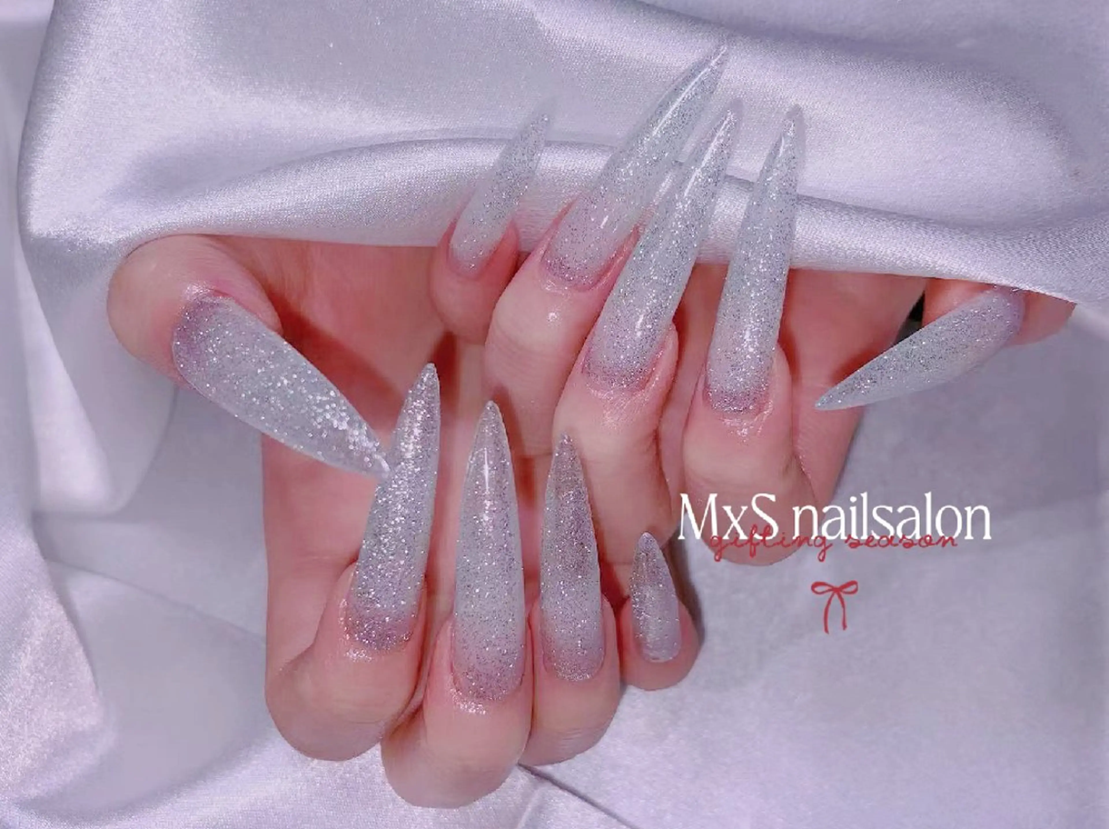 ネイル ジェルネイル 韓国ネイル ロングネイル マグネットネイル パラジェル ハンドネイル ハンドケア MxS Nail(長さだし/フィルイン/マグネット/韓国ネイル/ワンホンネイル/ワンカラー)所属・MxS リィリィのネイルデザイン