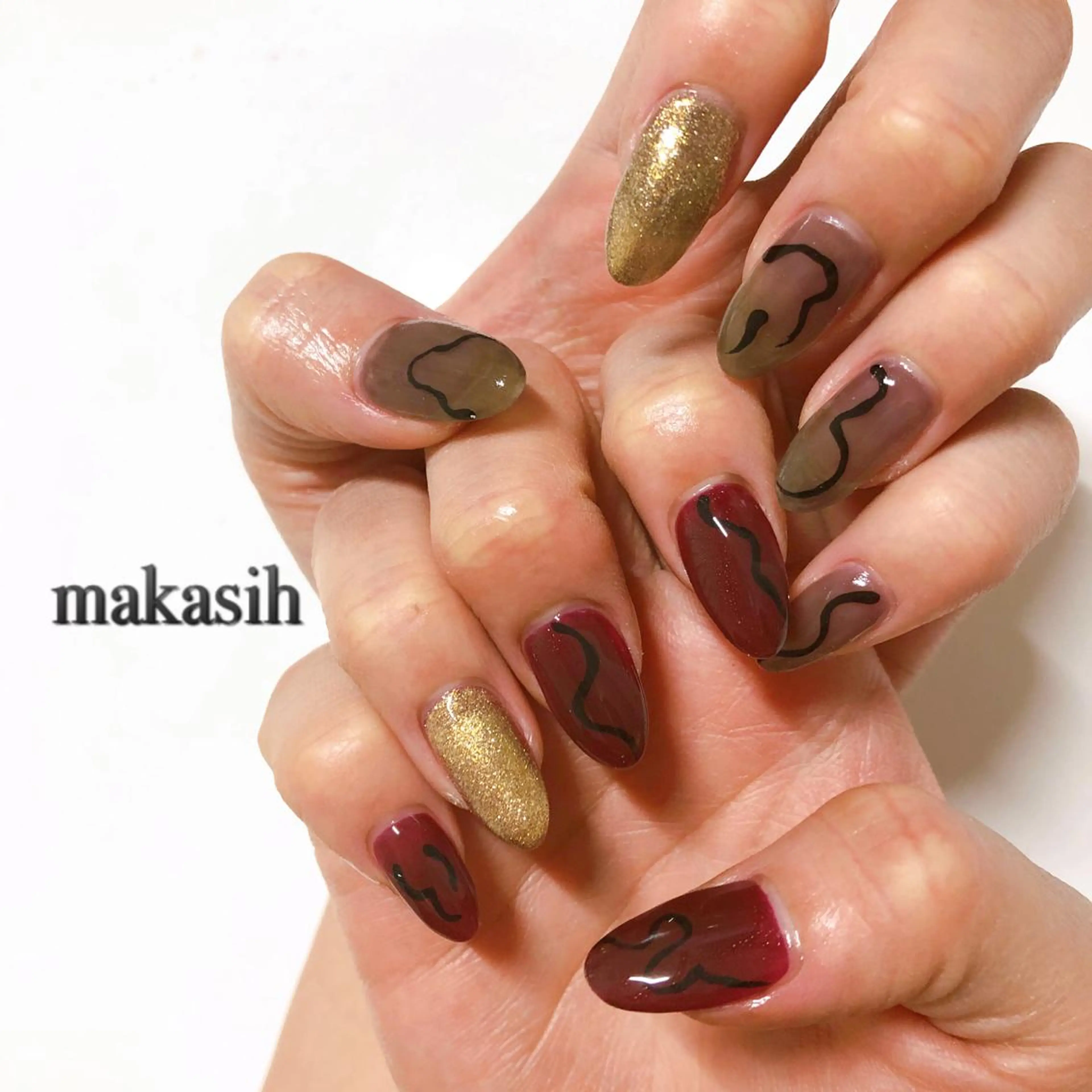 ネイル 赤色 濱田 美菜子のエステ・リラクイメージ