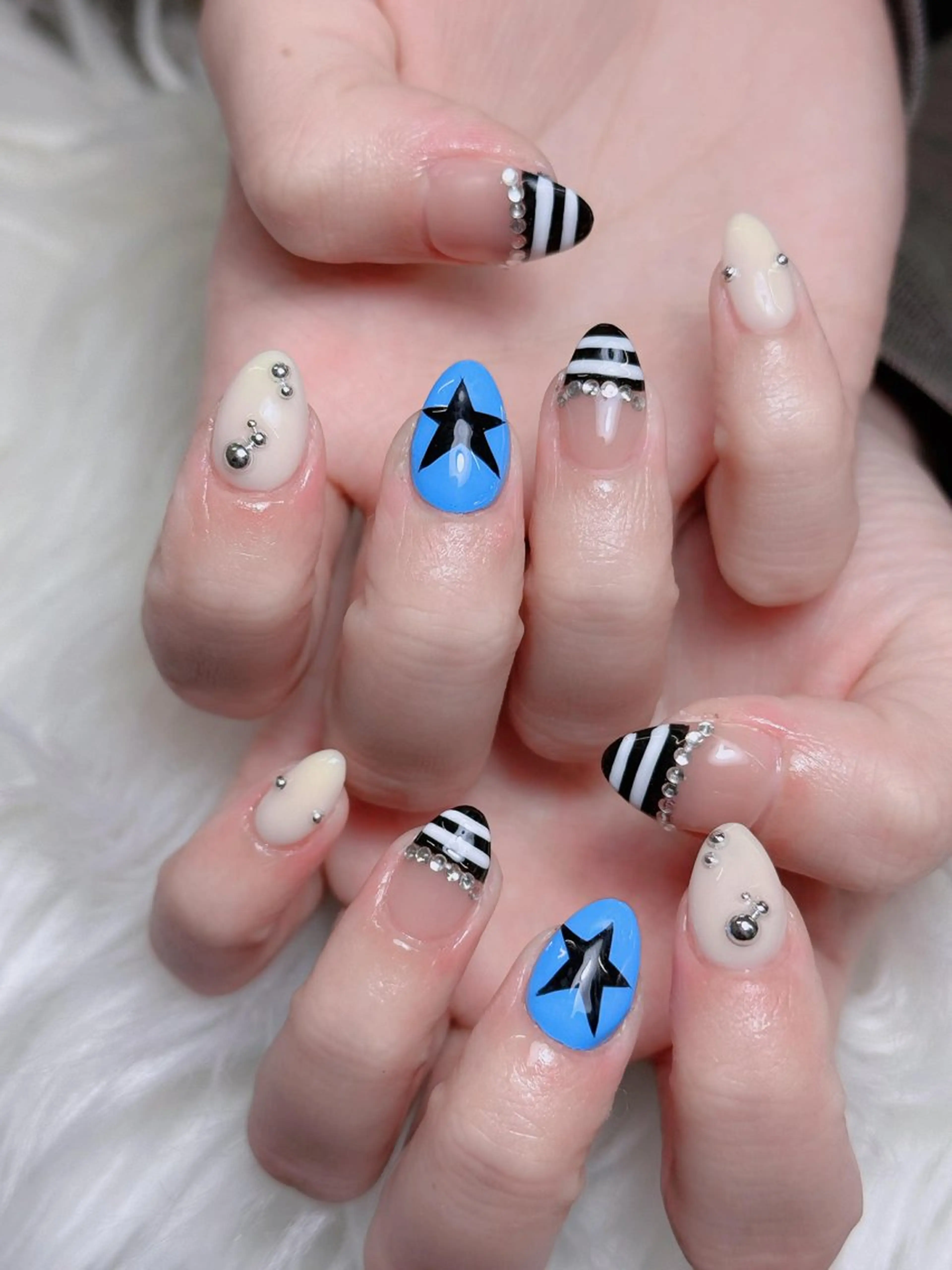 ネイル オーロラネイル チークネイル フットネイル フレンチネイル 韓国ネイル ハンドネイル Lumi Nailのネイルデザイン