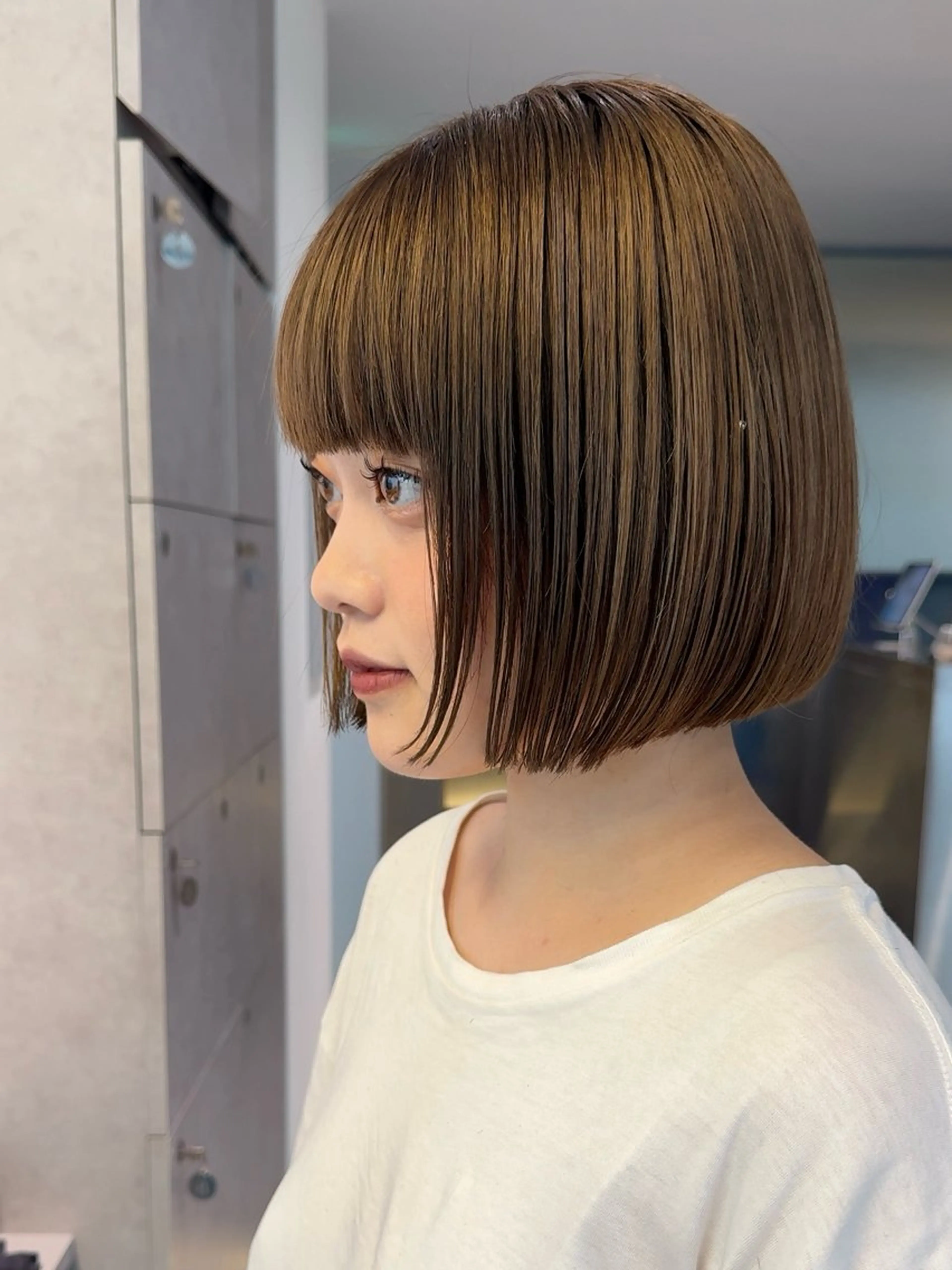 ショート カラー ベージュカラー ミルクティーベージュ ボブ Qin shaire salon 原宿所属・🌿パーマ/ボブ/ レイヤー/Mikiのヘアスタイル