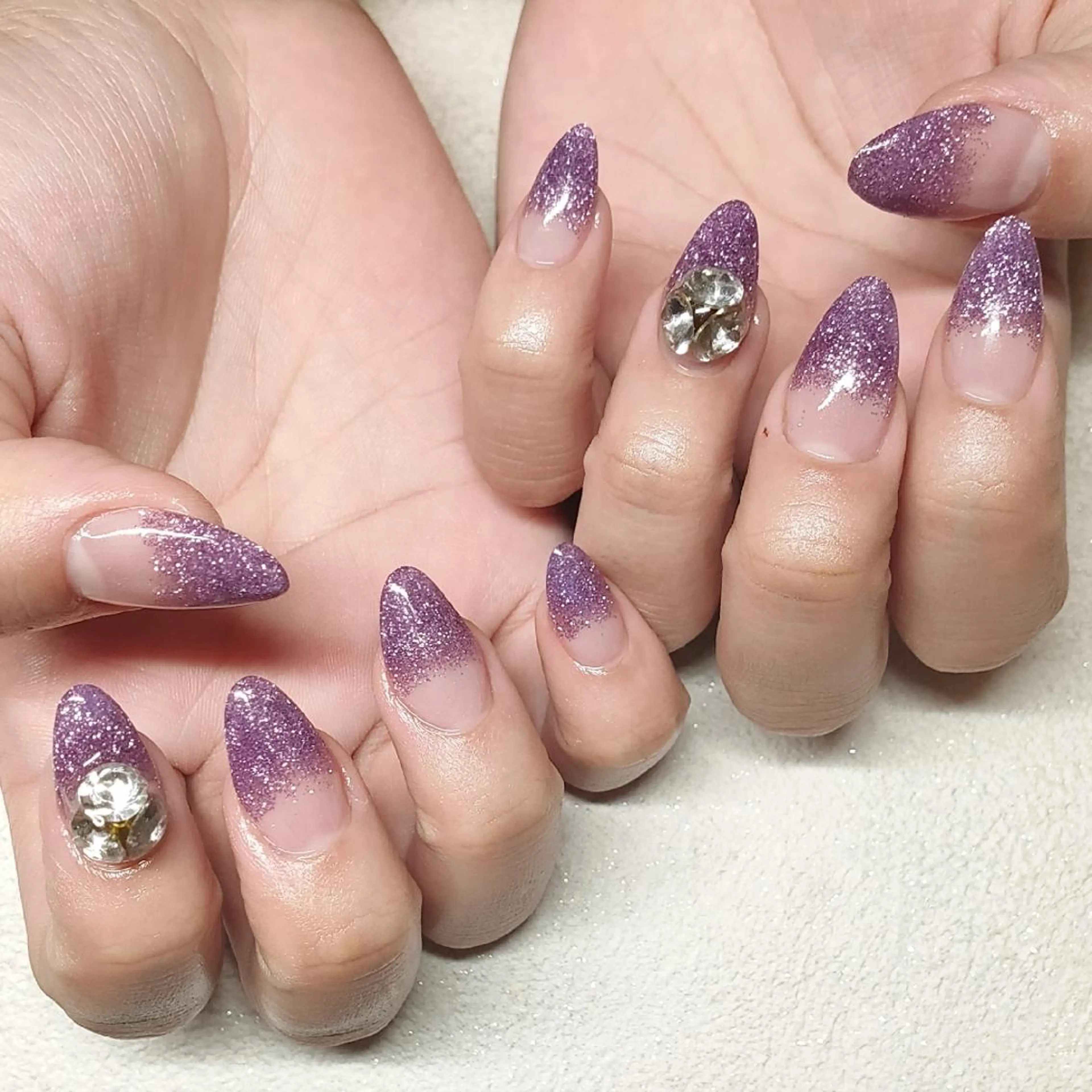 ネイル ストーンネイル private nailsalonのネイルデザイン