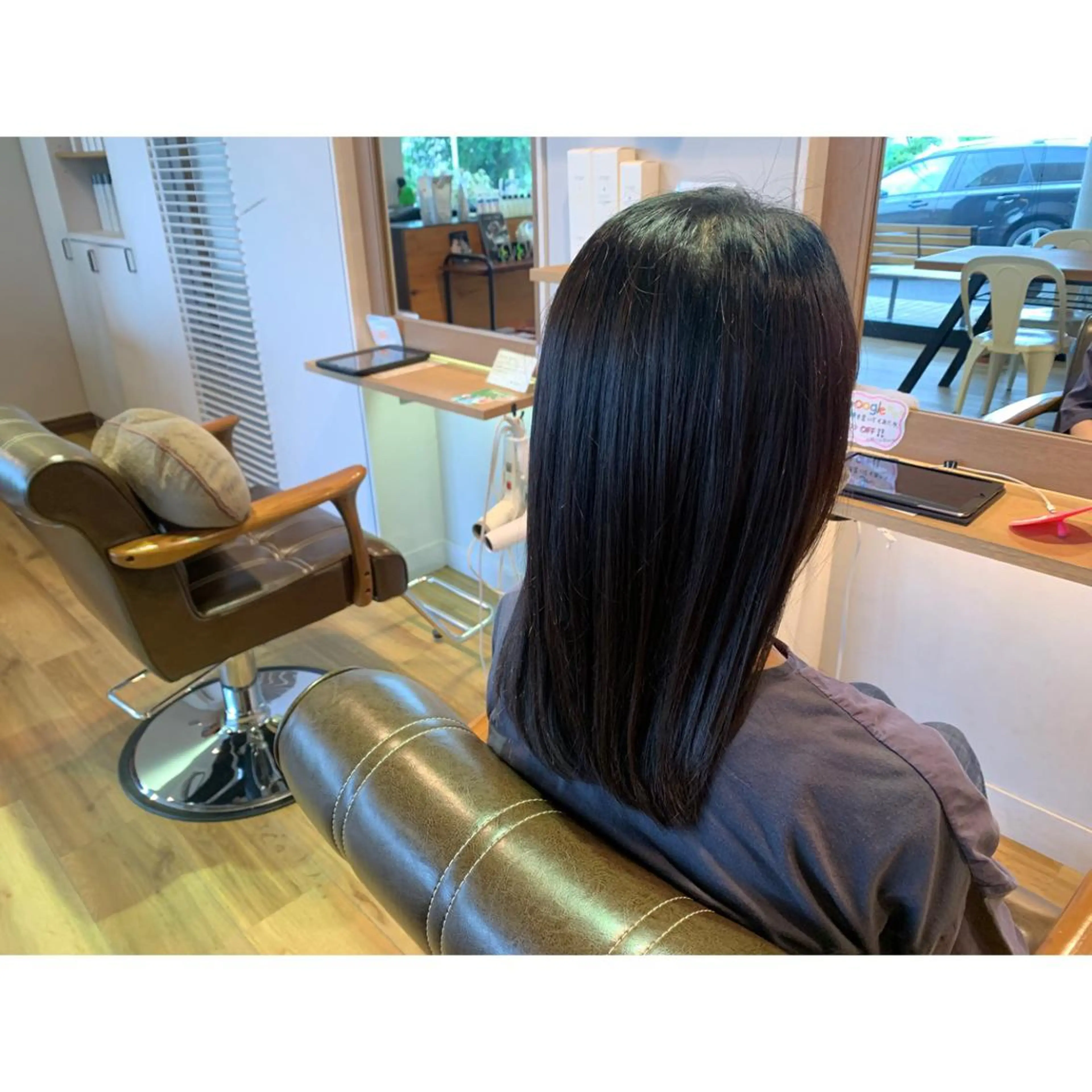 セミロング カラー 髪質改善 トリートメント ツキダテ ユイのヘアスタイル