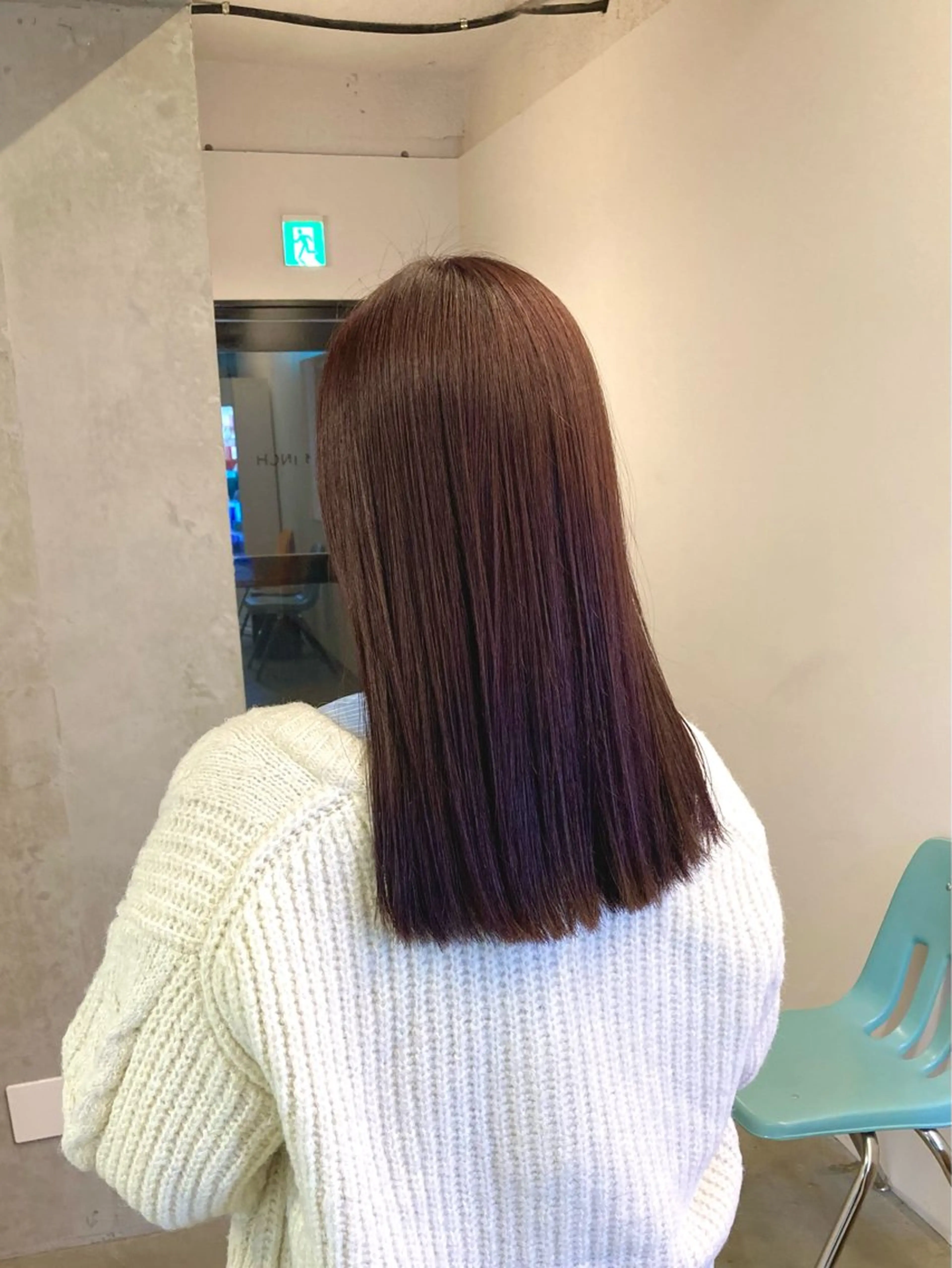 ロング カラー トリートメント ヘアカラー トリートメント 1inch所属・透明感カラー レイヤー亀井唯登のヘアスタイル