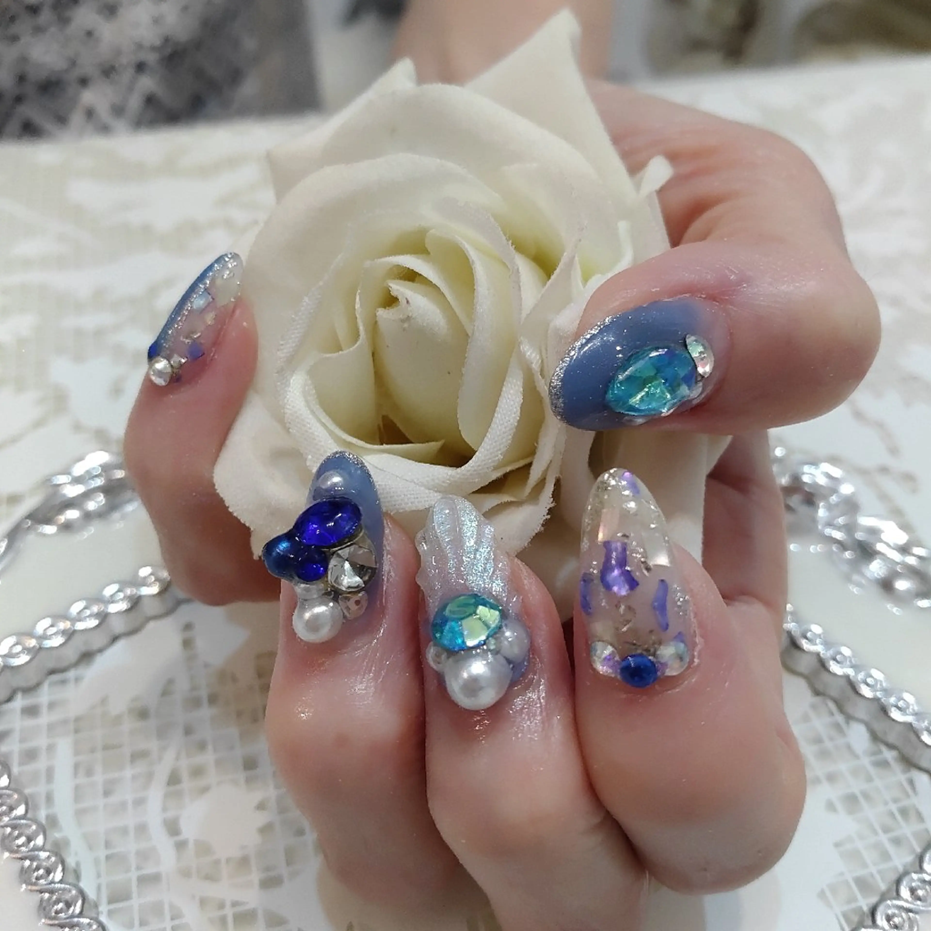 ネイル 夏ネイル エステとネイル ローズコンフォートのネイルデザイン