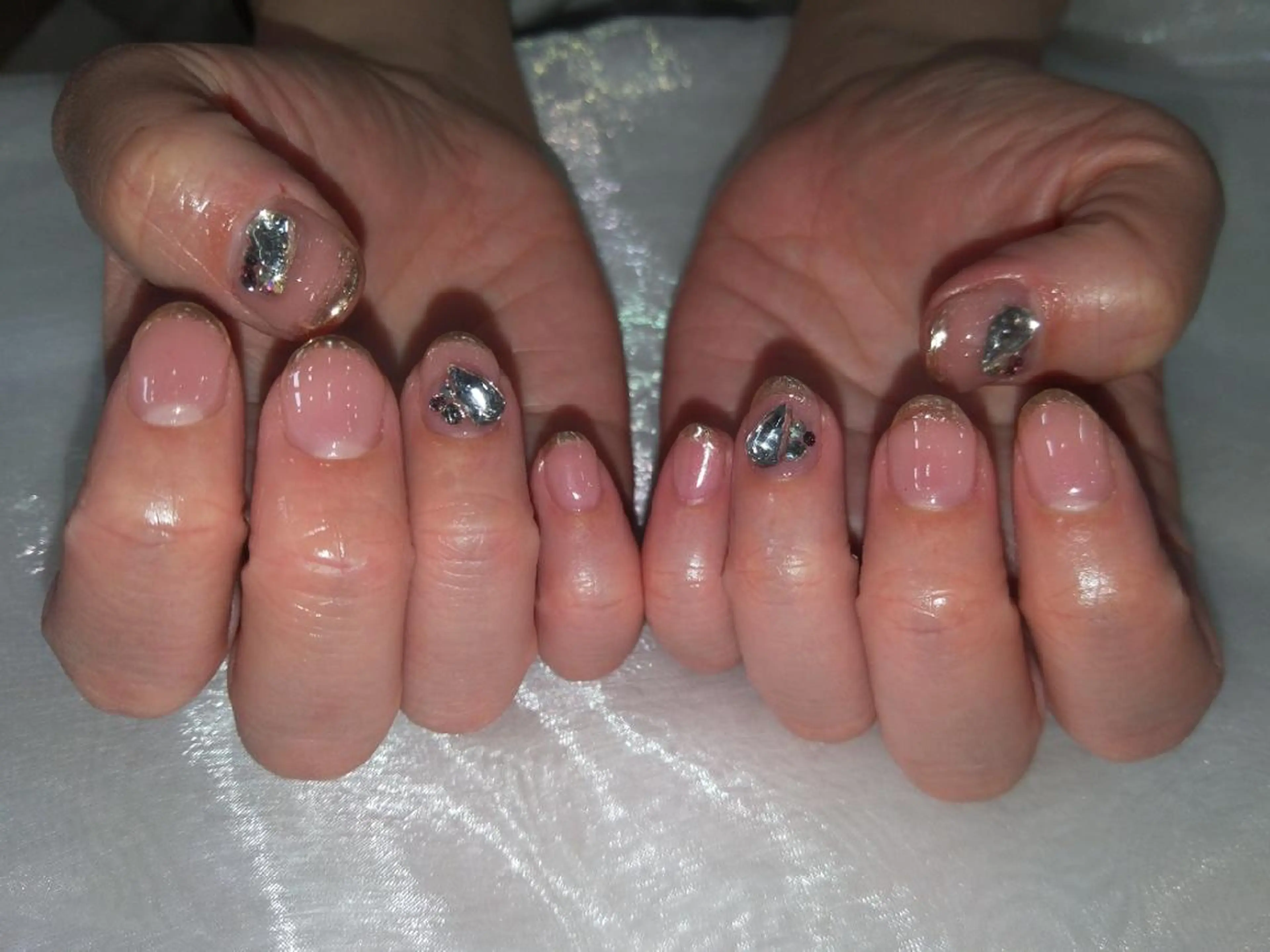 ネイル ハンドネイル ハンドケア R'well所属・はばすみれ🎀ﾈｲﾙ 光ﾌｪｲｼｬﾙ ﾍｱのネイルデザイン